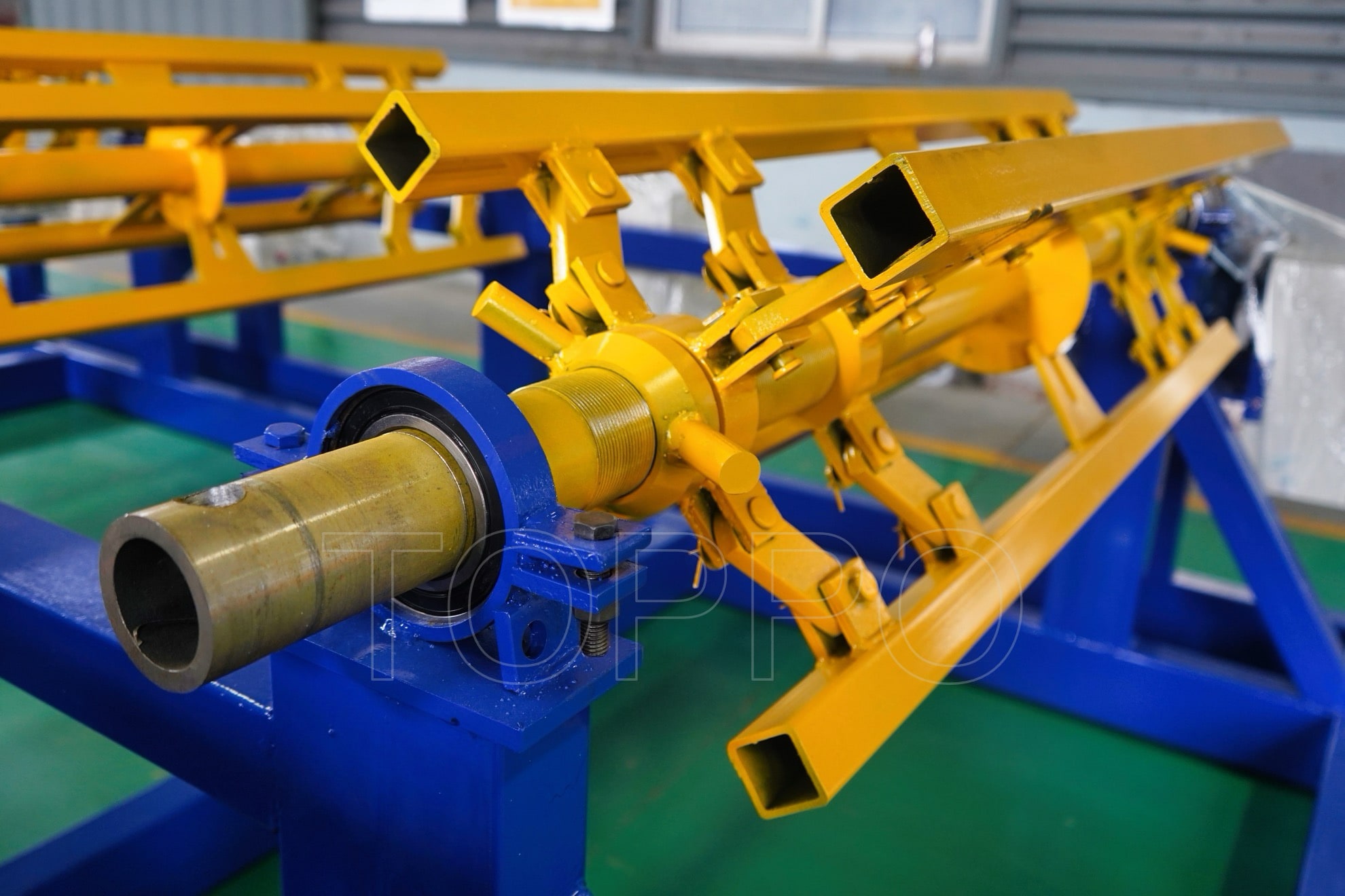 Triple Shaft Electric Decoiler for Multi-Coil Roll Forming Lines