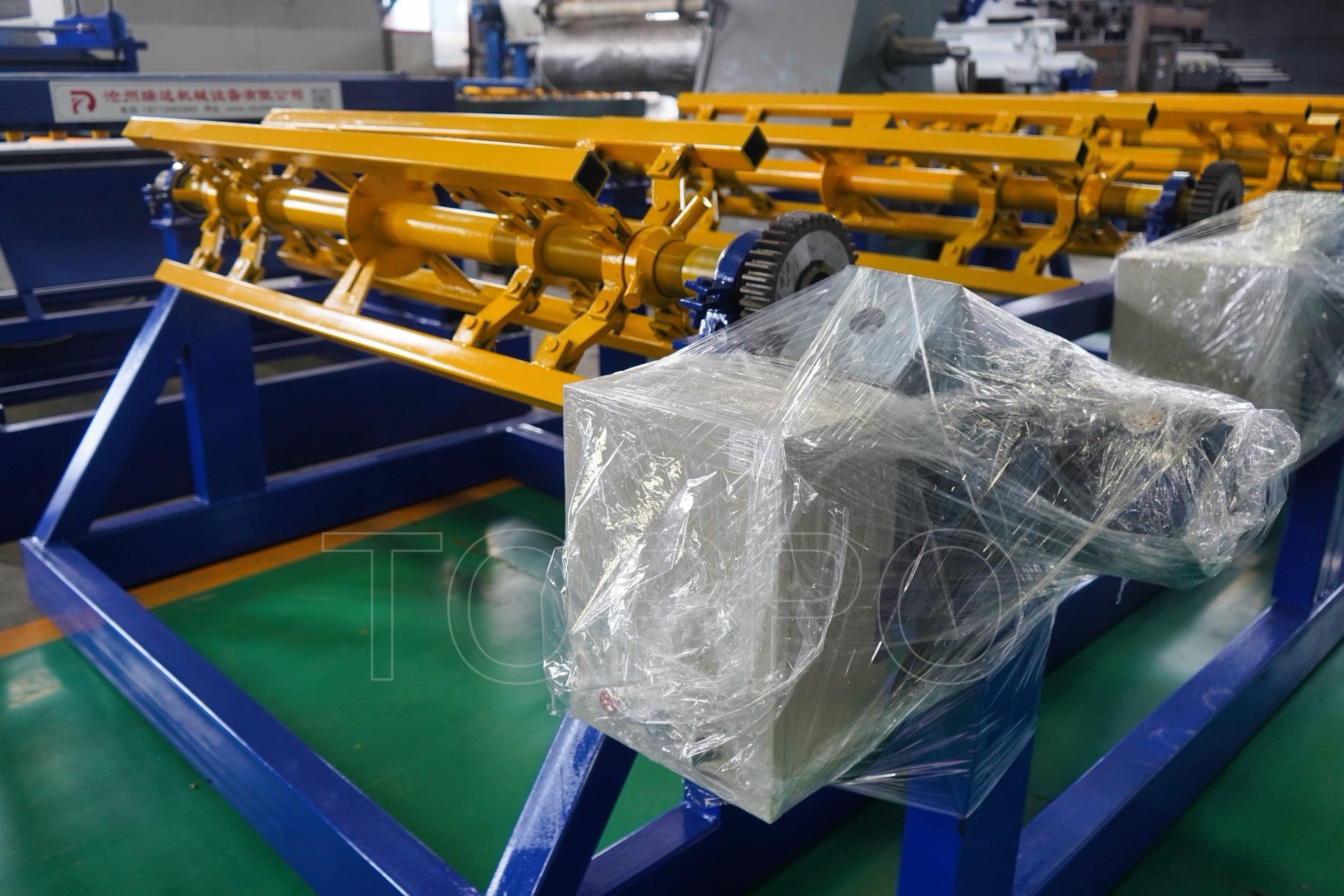 Triple Shaft Electric Decoiler for Multi-Coil Roll Forming Lines