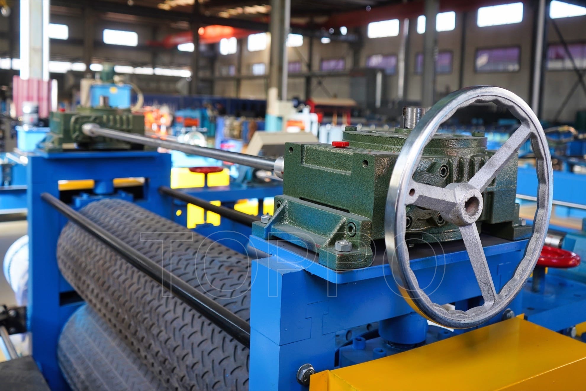 Embossing Machine with Hydraulic Shearing for Metal Sheet Patterning