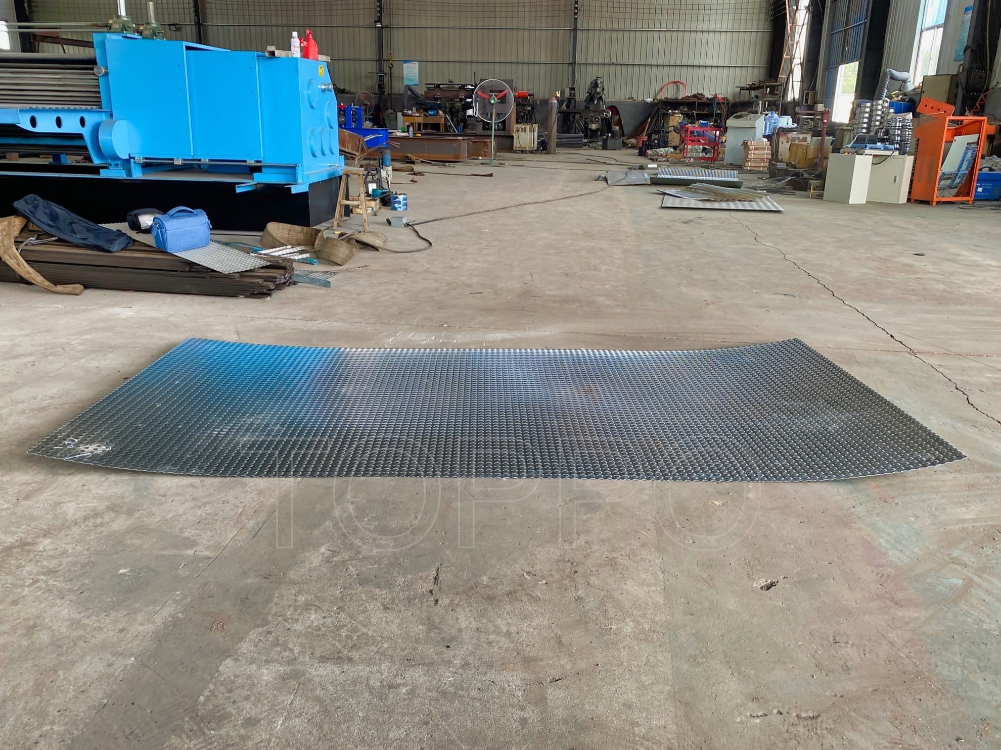 Heavy Duty Steel Plate Embossing Machine with Diamond Pattern Rollers