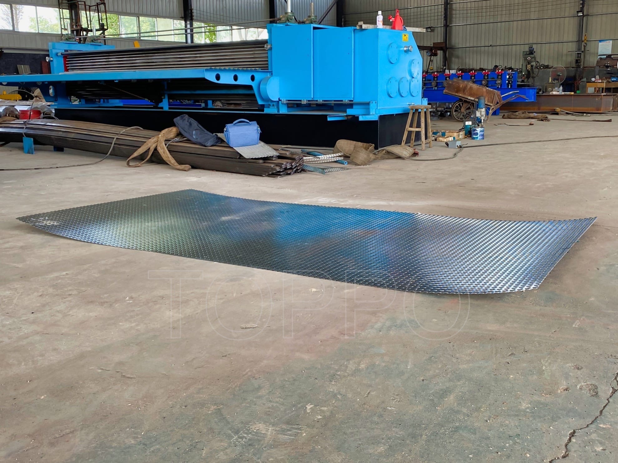 Anti-Slip Pattern Embossing Machine for Heavy-Duty Sheet Metal