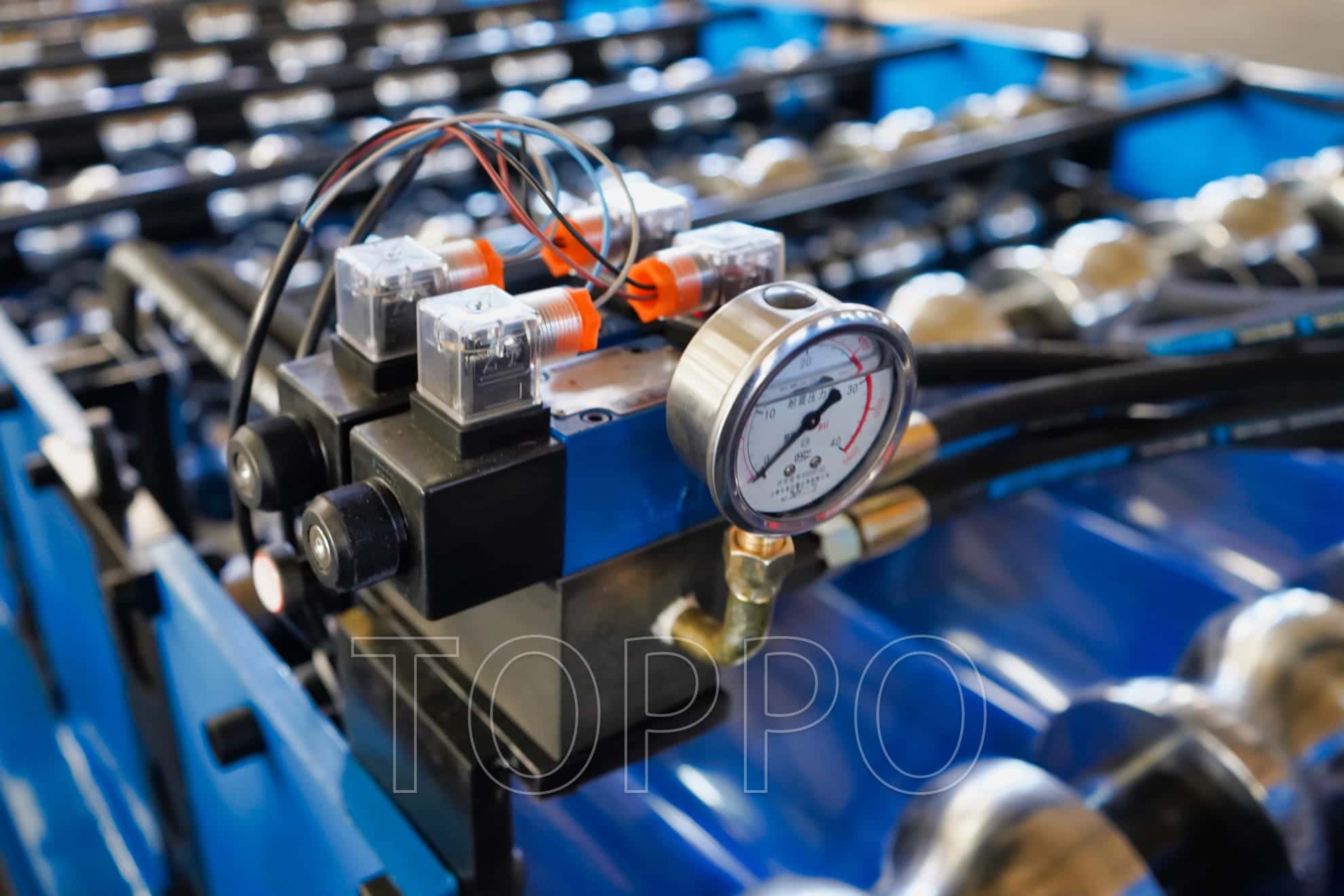 PLC Controlled Glazed Tile Roll Forming Machine with Hydraulic Cutting