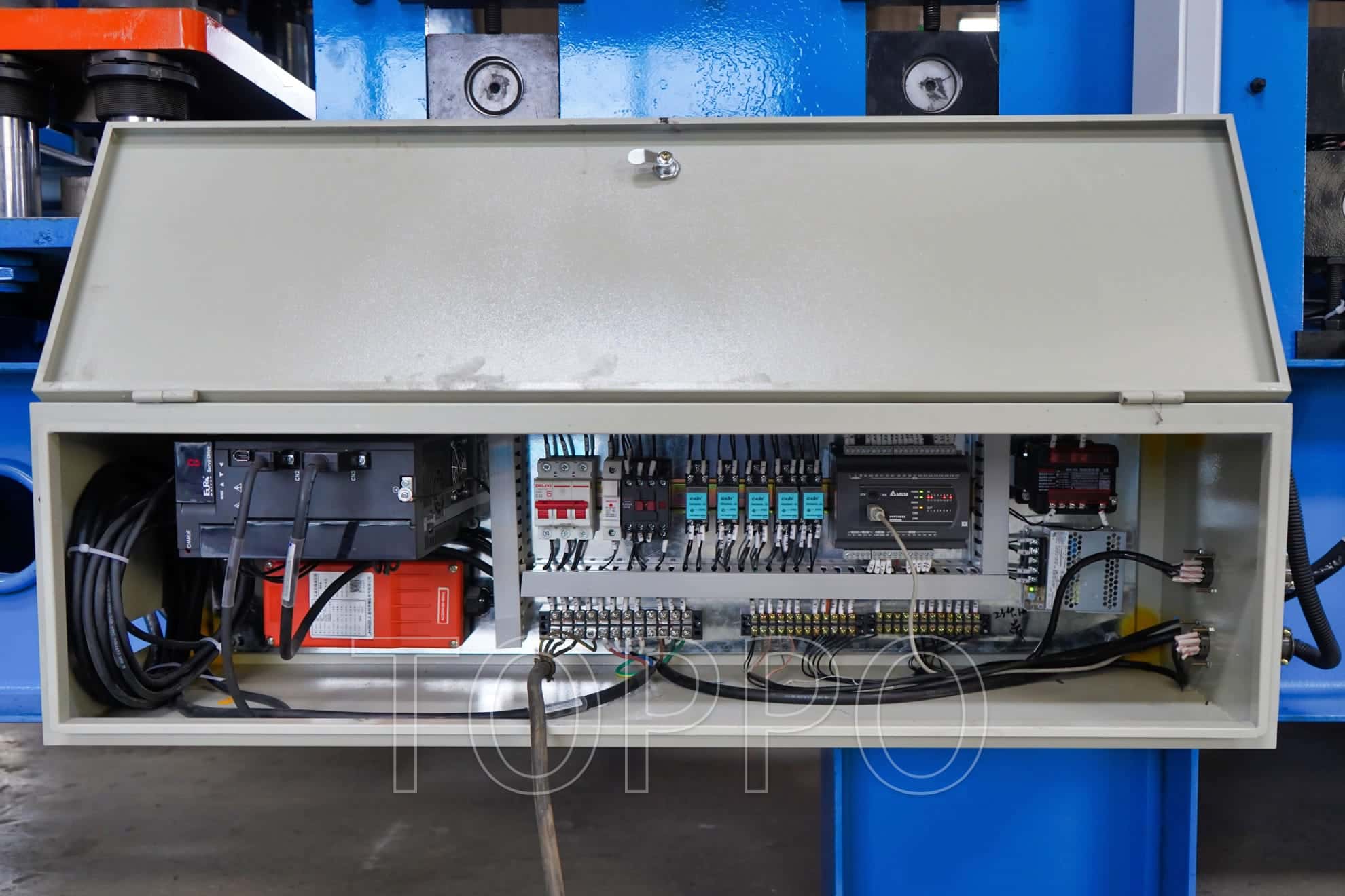 Advanced Glazed Tile Roll Forming Machine with Touchscreen Control