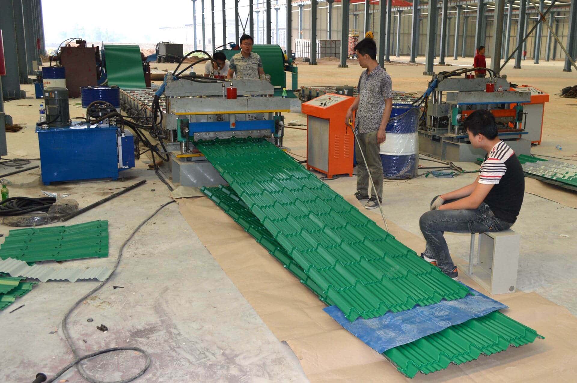 Economical Glazed Tile Roll Forming Machine with Simple Control Panel