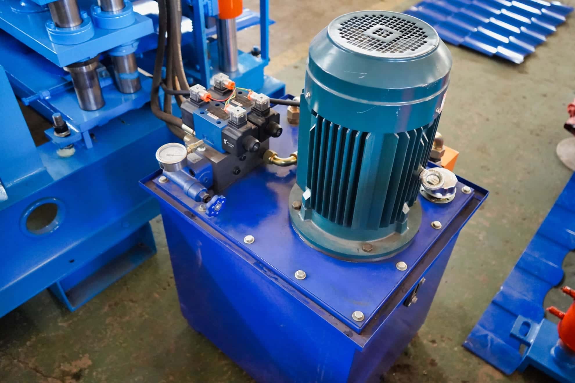 High Precision Glazed Tile Roll Forming Machine for Roofing Sheet Production