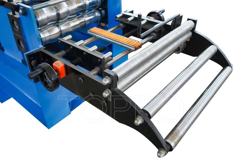 PLC Automatic Gutter Making Machine with Flying Hydraulic Cutting