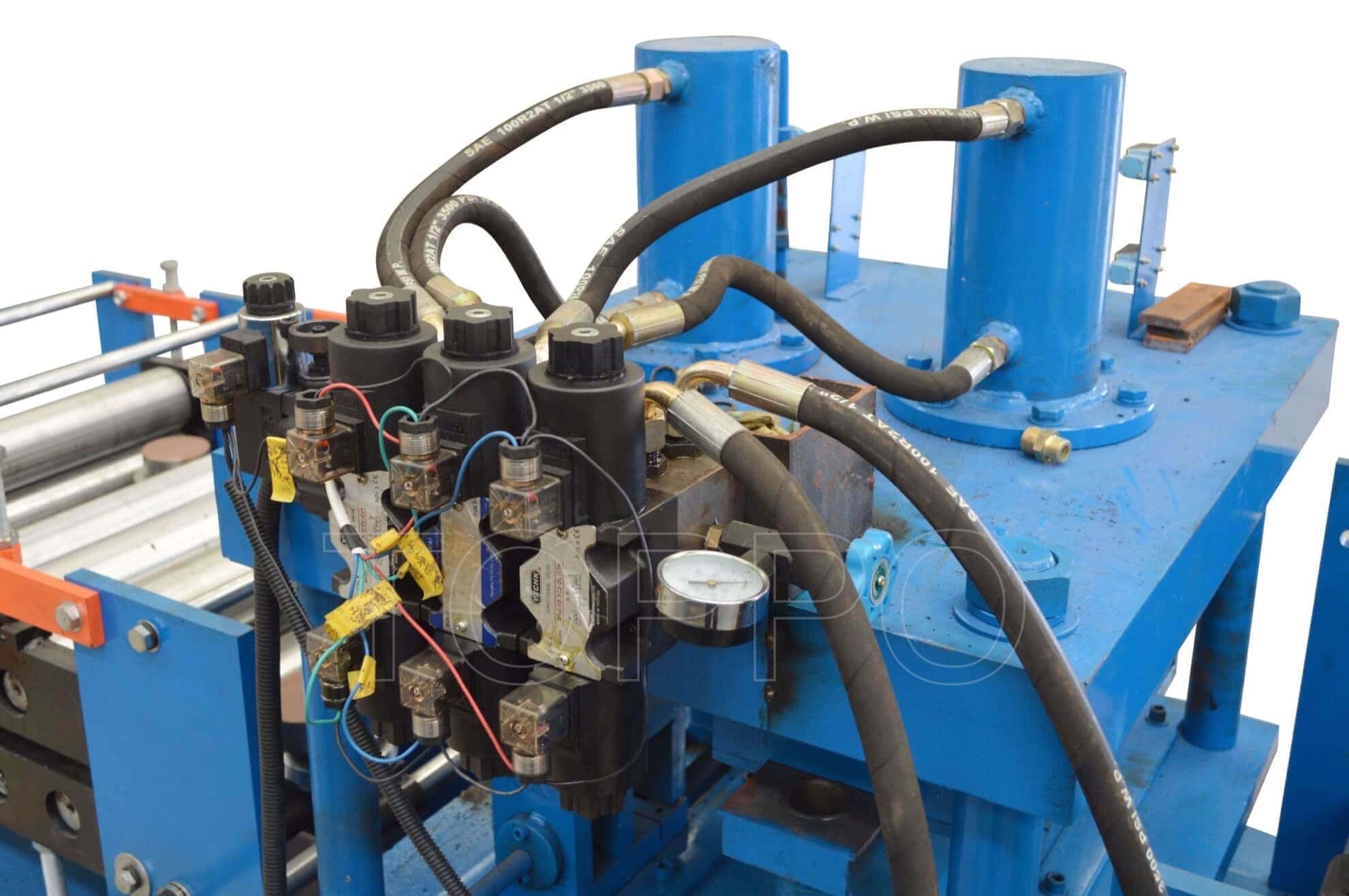 Industrial Fully Automatic CZU Purlin Roll Forming Machine with Servo Punching System