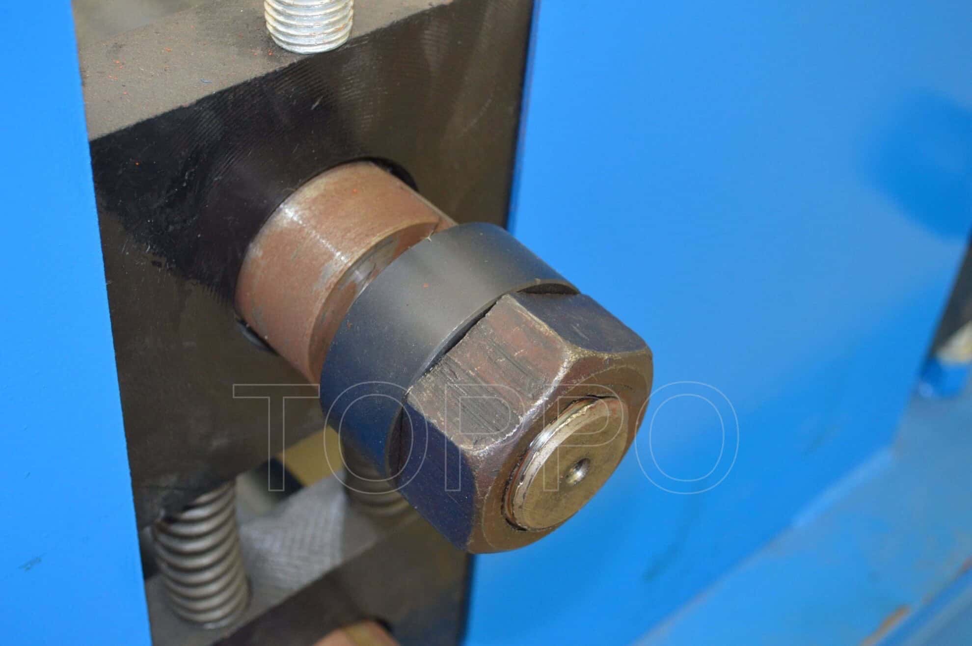 Manual Adjustment CZ Purlin Roll Forming Machine with Triple Blade Cutting