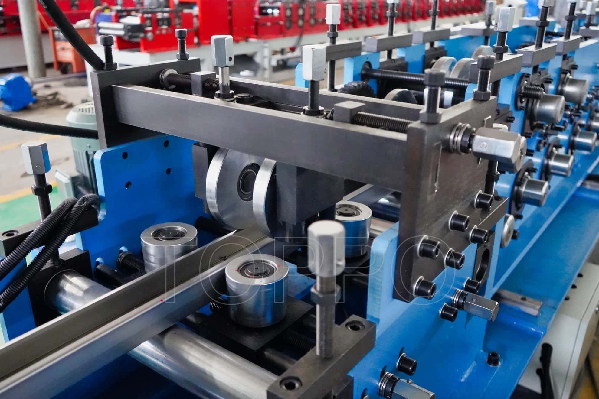 High Accuracy CZU Purlin Roll Forming Machine with Precision Rollers