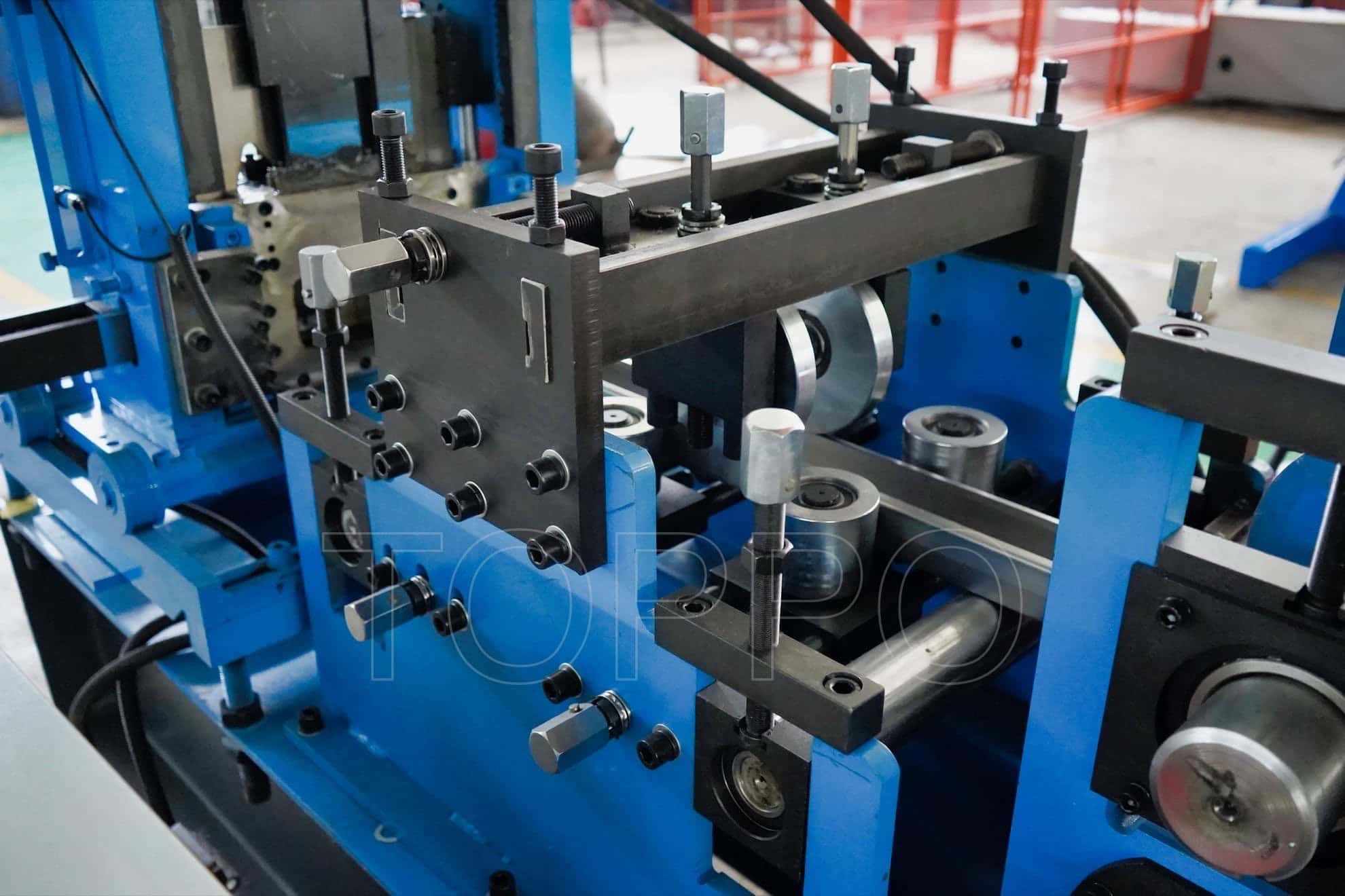 Heavy Duty Automatic CZU Purlin Roll Forming Machine