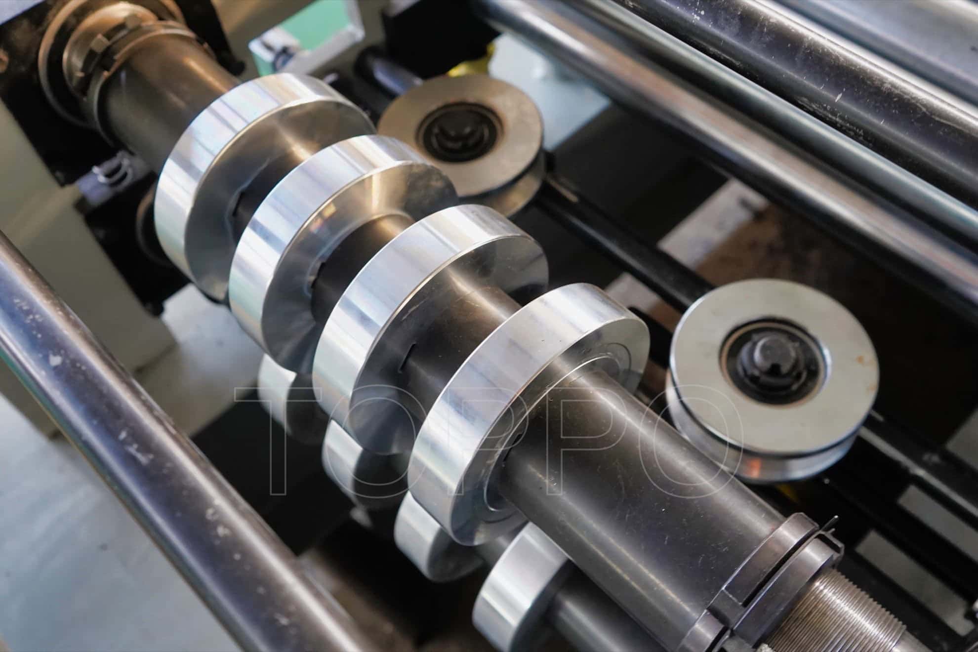 Automatic CZ Purlin Roll Forming Machine with Online Punching