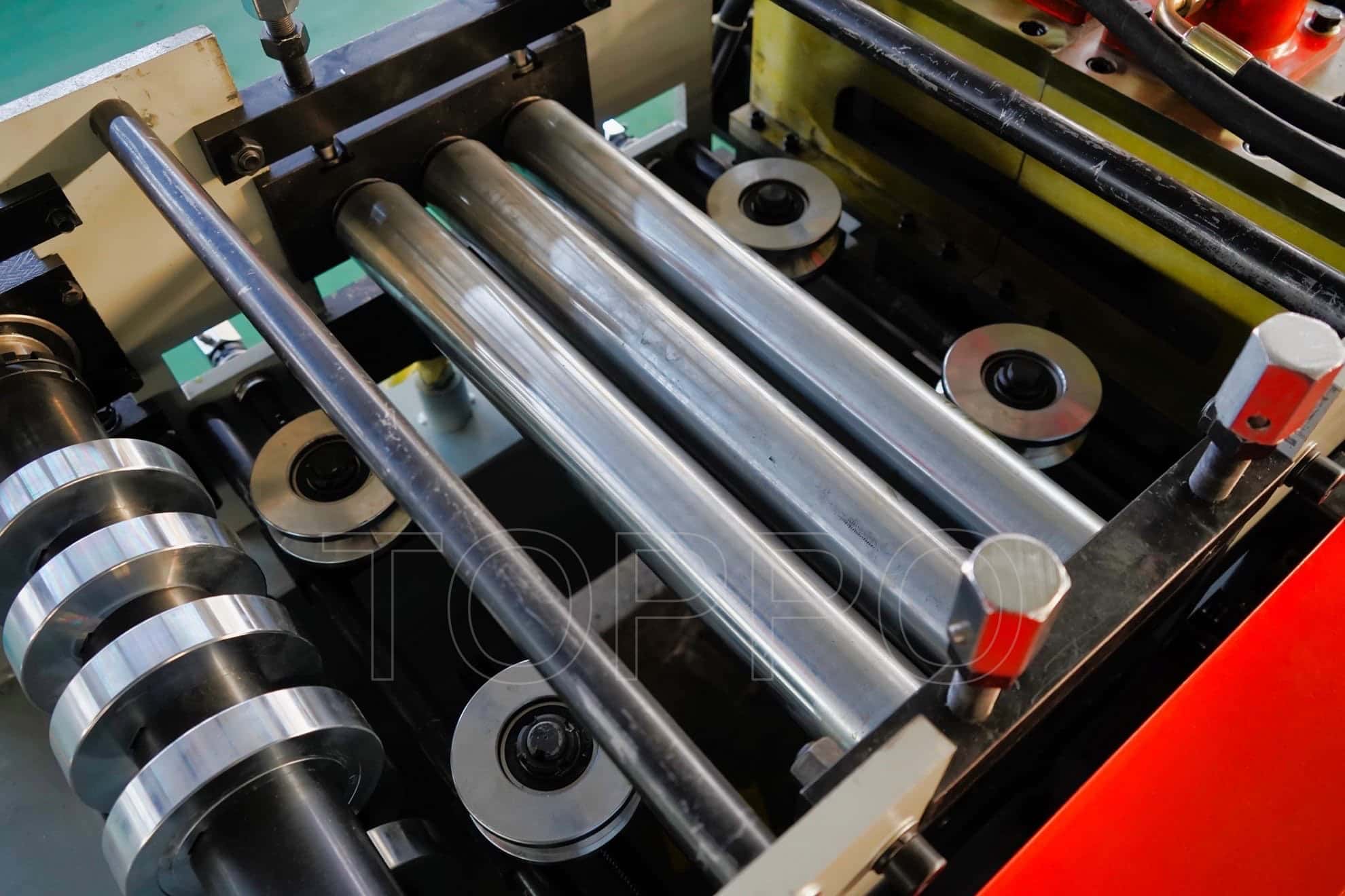 Automatic CZ Purlin Roll Forming Machine with Online Punching