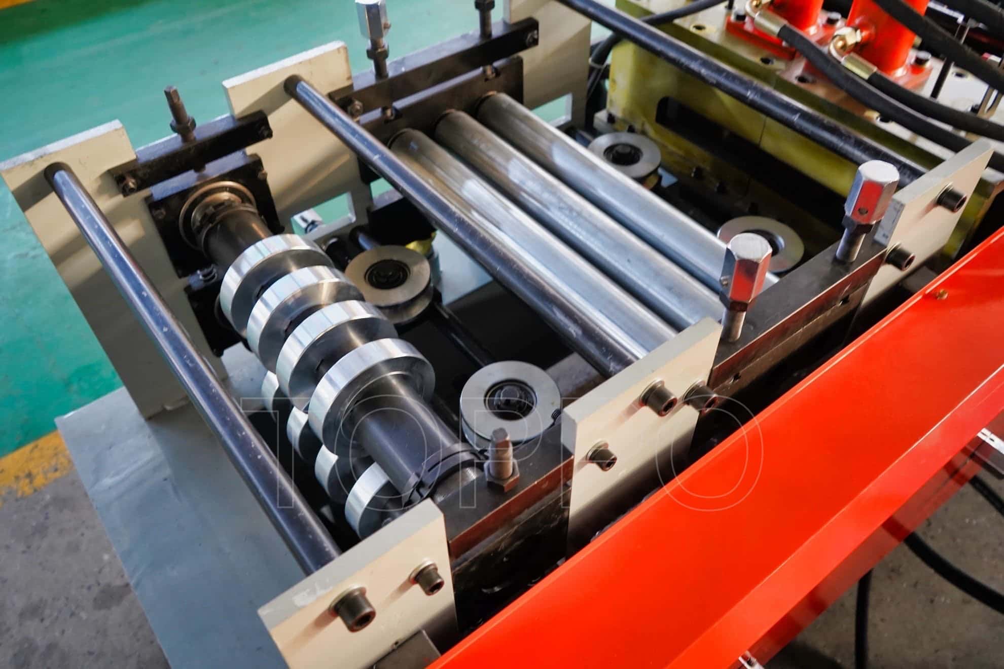 Automatic CZ Purlin Roll Forming Machine with Online Punching