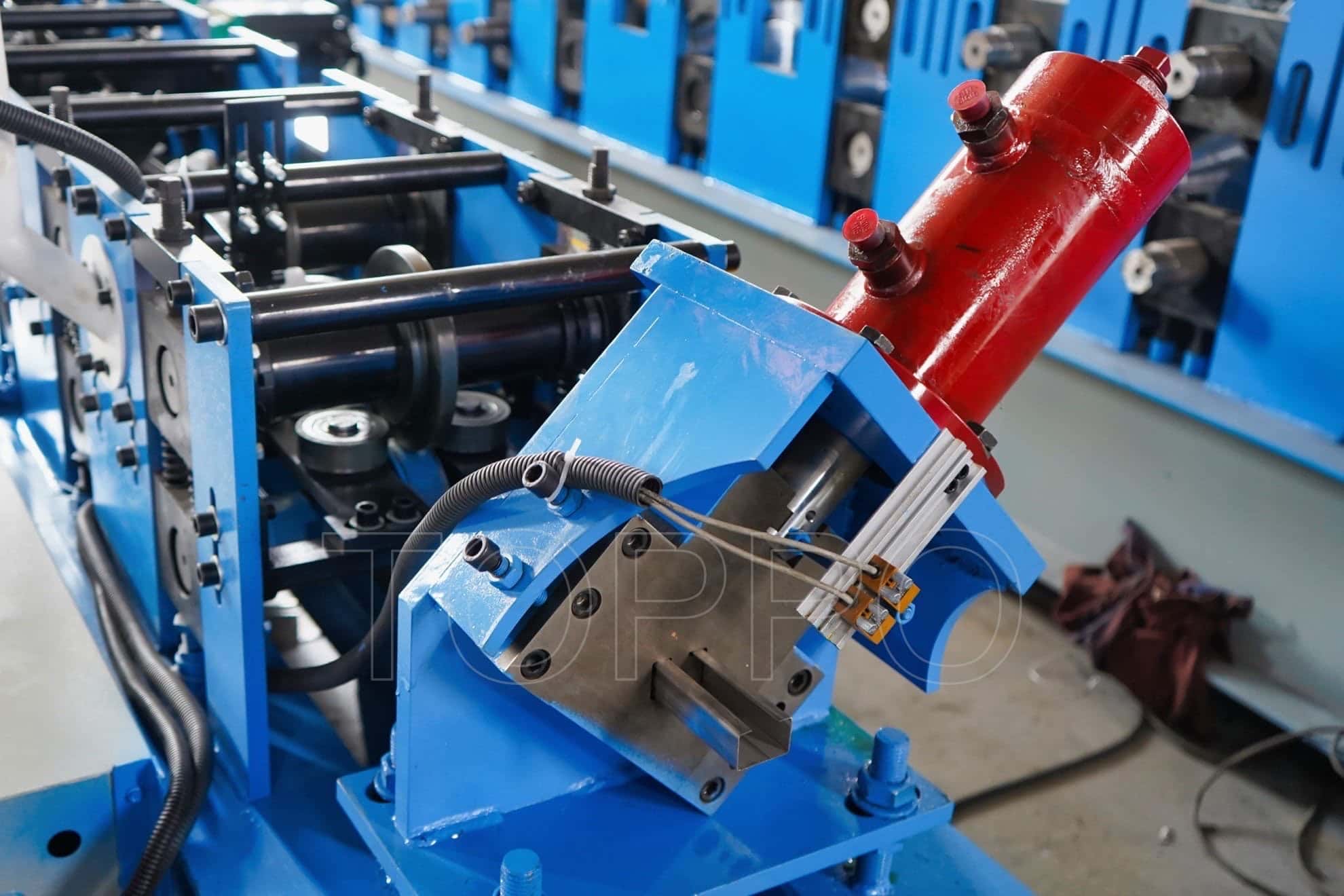 Automatic CZU Purlin Roll Forming Machine with Hydraulic Punching