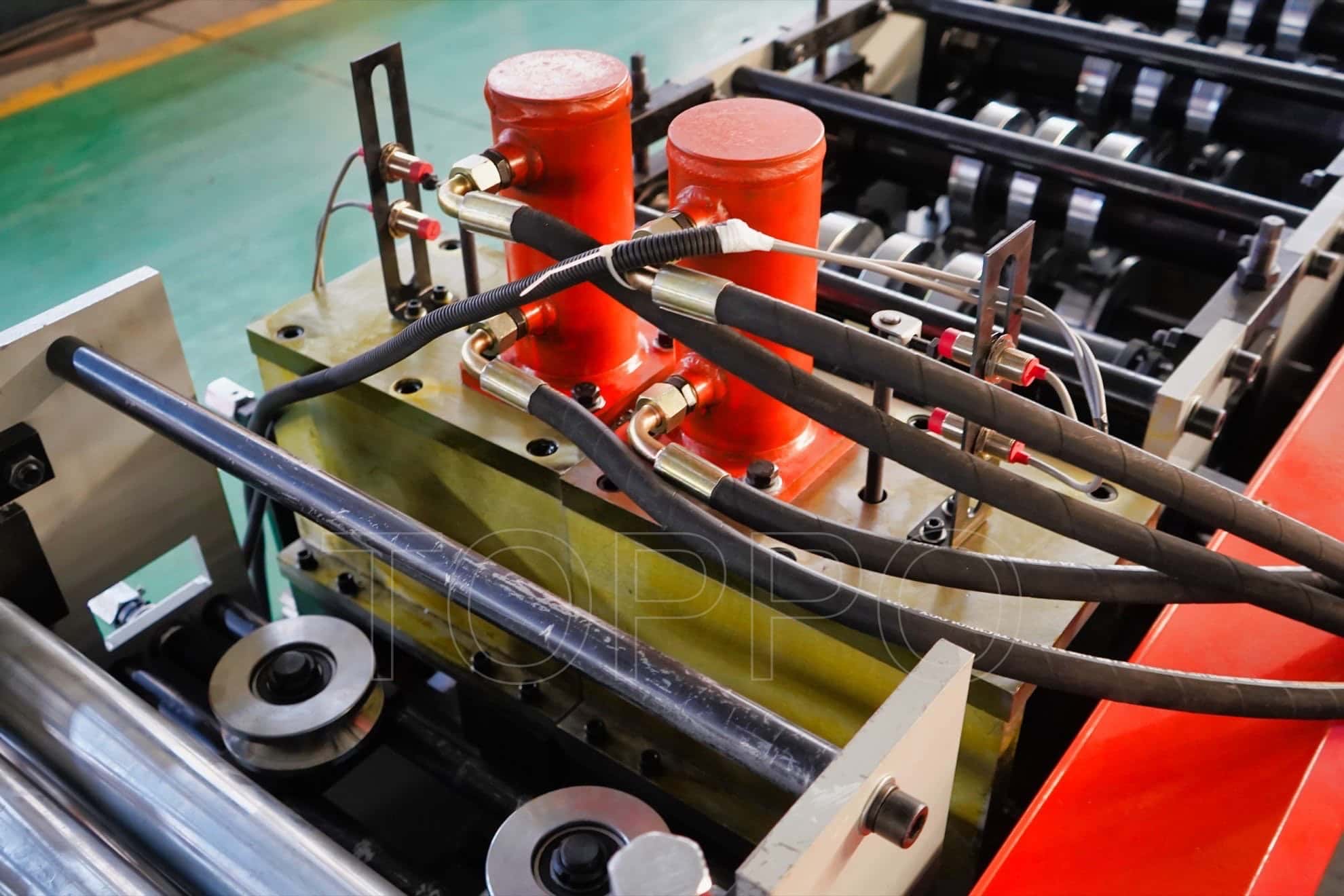 Automatic CZ Purlin Roll Forming Machine with Online Punching