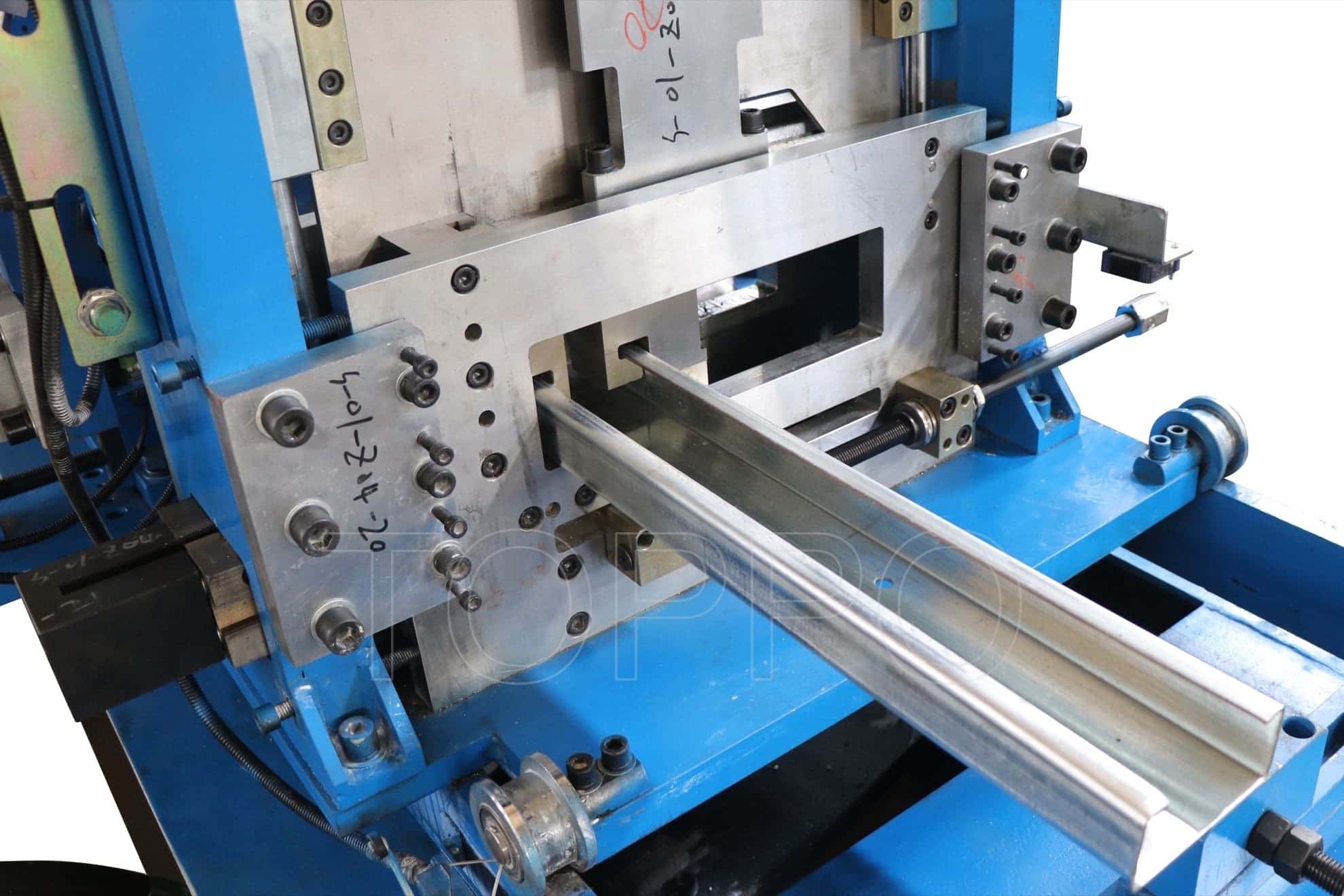 Fully Automatic CNC CZU Purlin Roll Forming Machine with Touch Screen Control