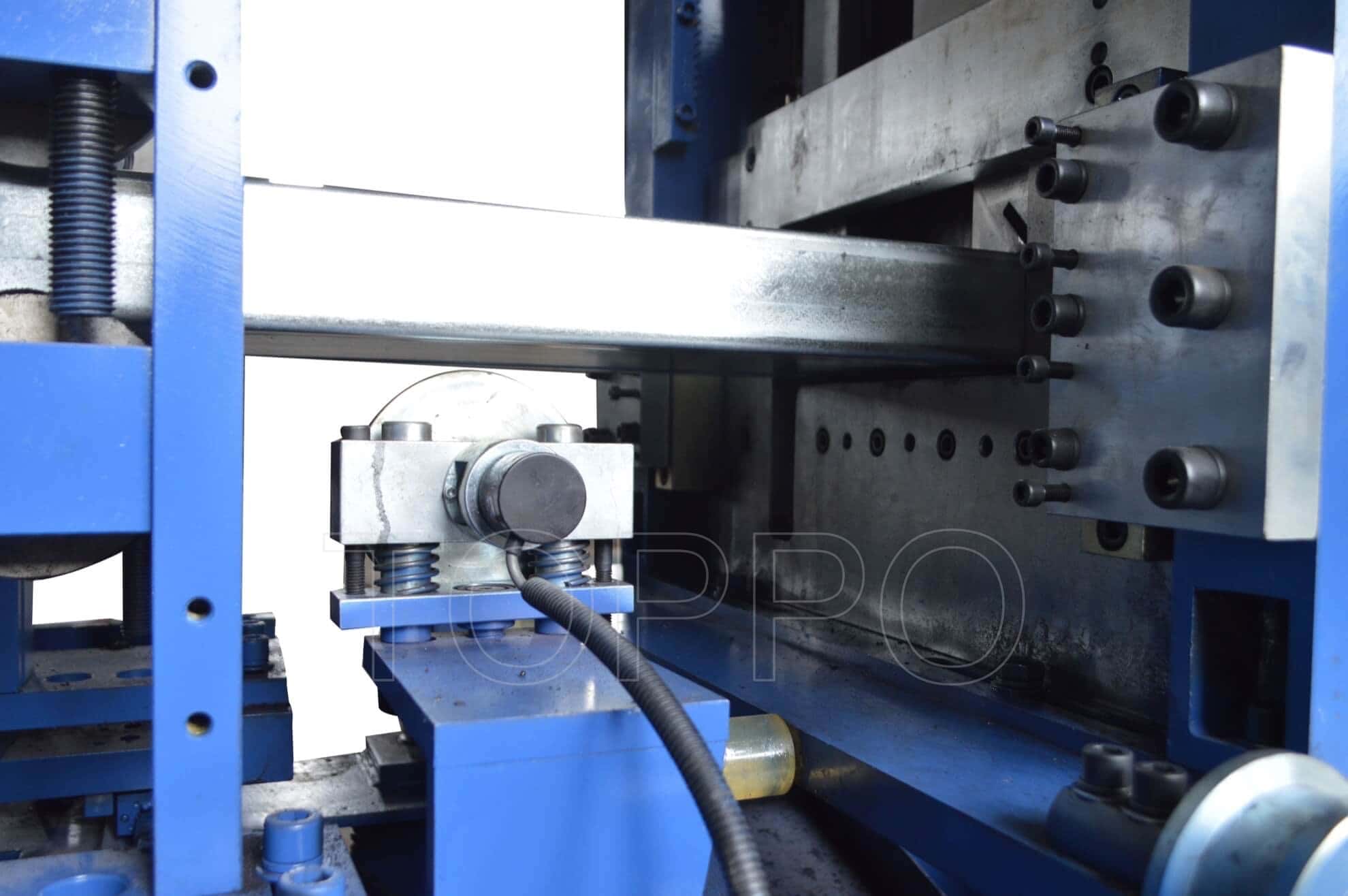 Advanced Automatic CZU Purlin Roll Forming Machine with Servo Control