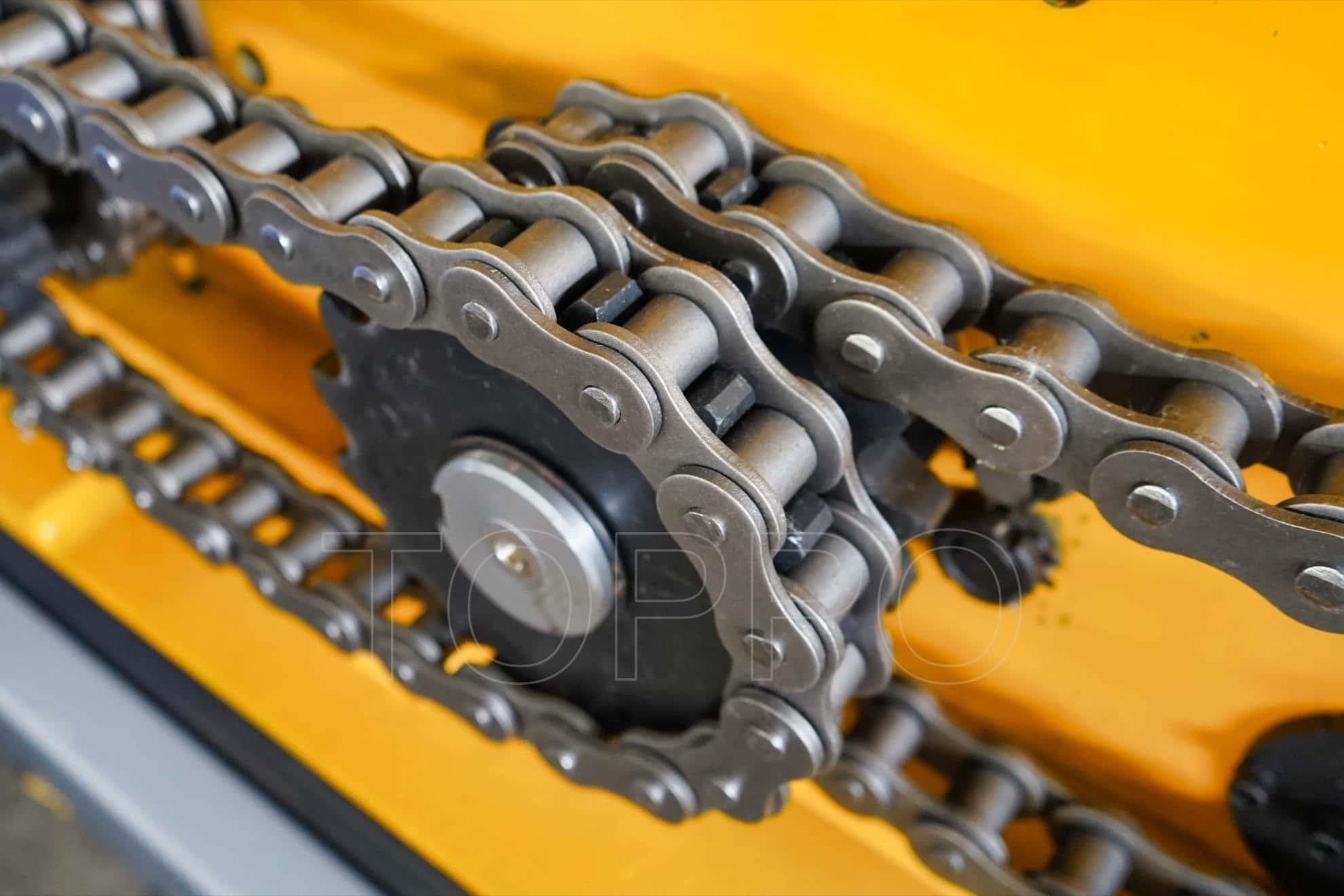 Yellow Frame Automatic CZU Purlin Roll Forming Machine