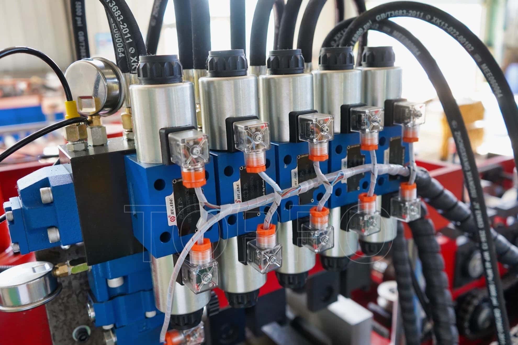 Automatic CZU Purlin Roll Forming Machine with Hydraulic Cutting System