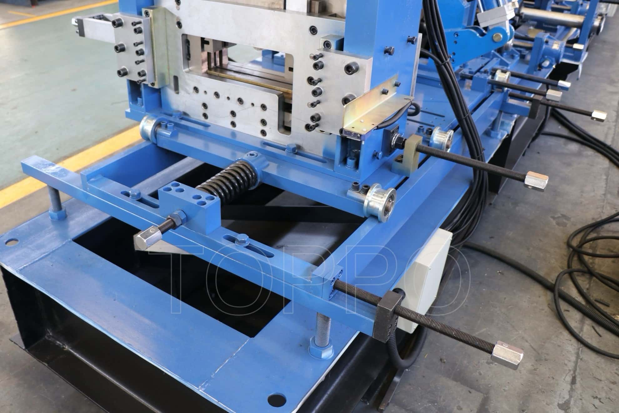 Compact Automatic CZU Purlin Roll Forming Machine with Integrated Punching