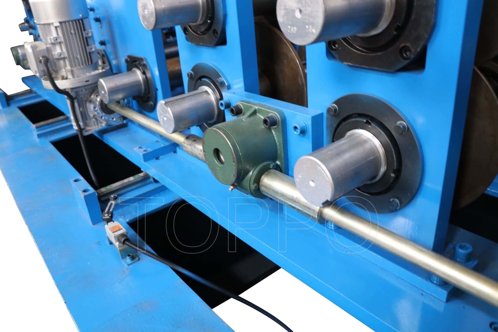 CZU Purlin Roll Forming Machine with Integrated Control System