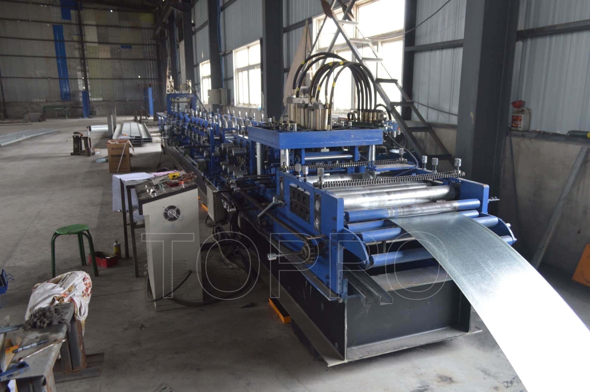 Heavy Duty CZU Purlin Roll Forming Machine with Hydraulic System