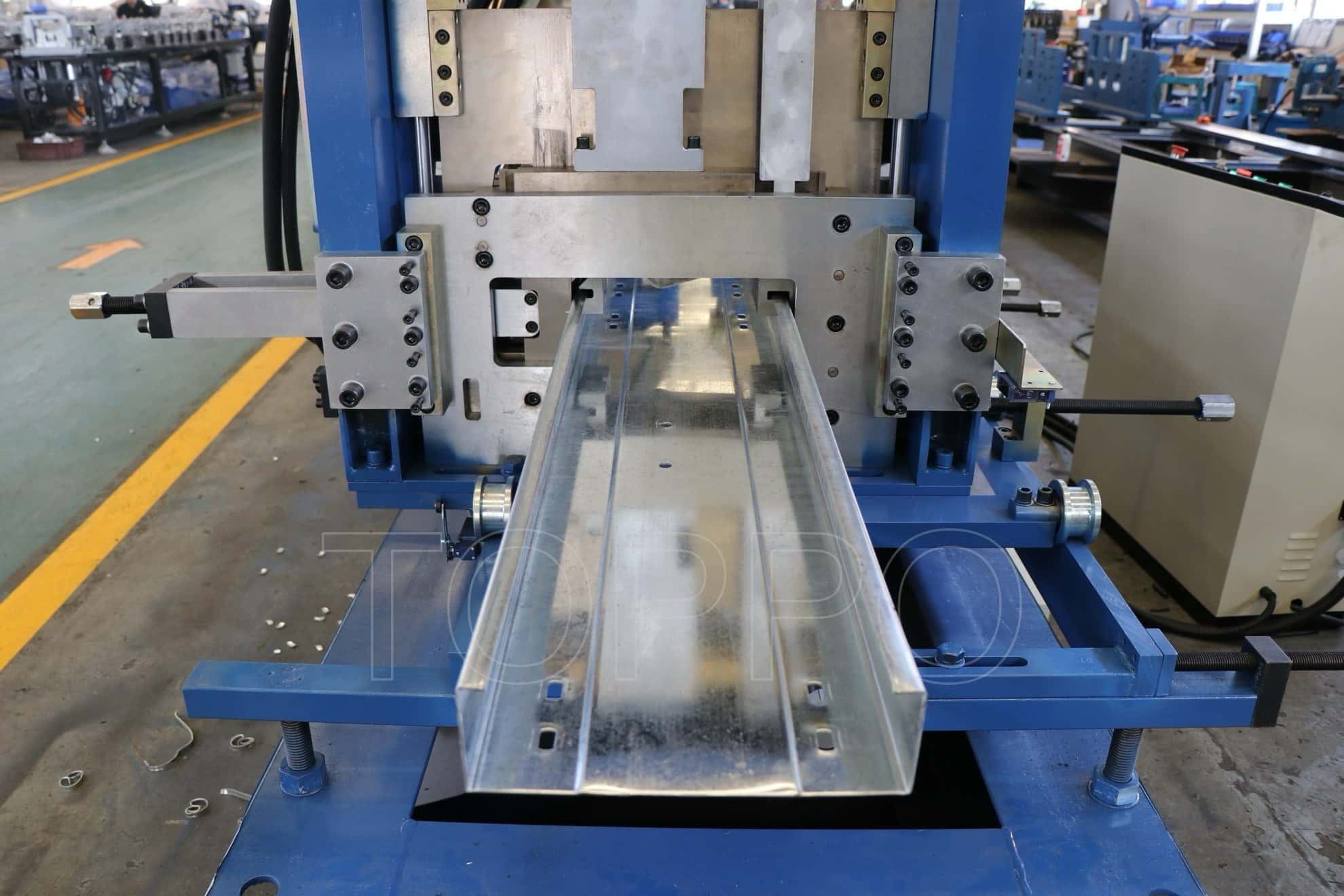 PLC Controlled CZU Purlin Roll Forming Machine for Steel Structure