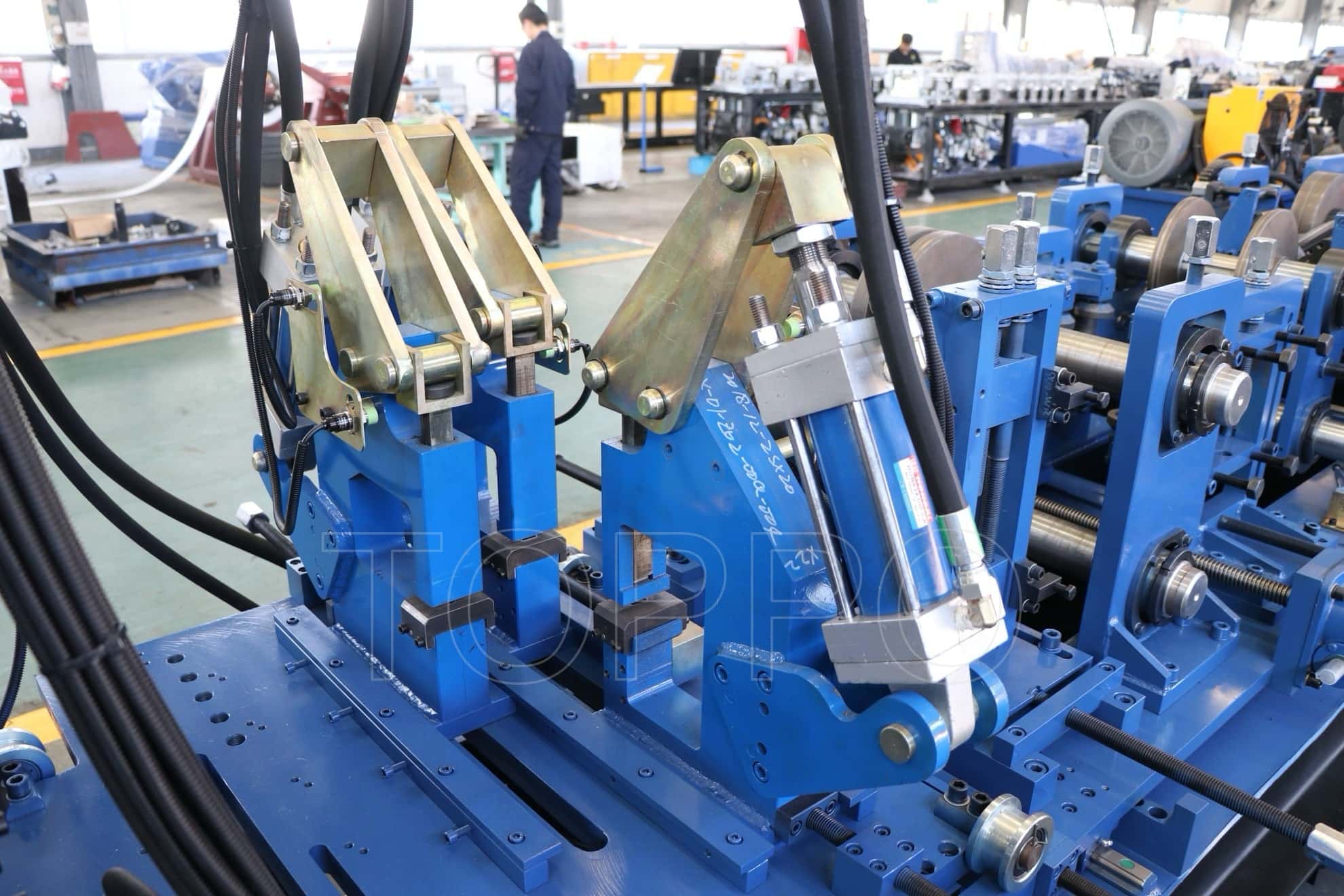 PLC Controlled CZU Purlin Roll Forming Machine for Steel Structure