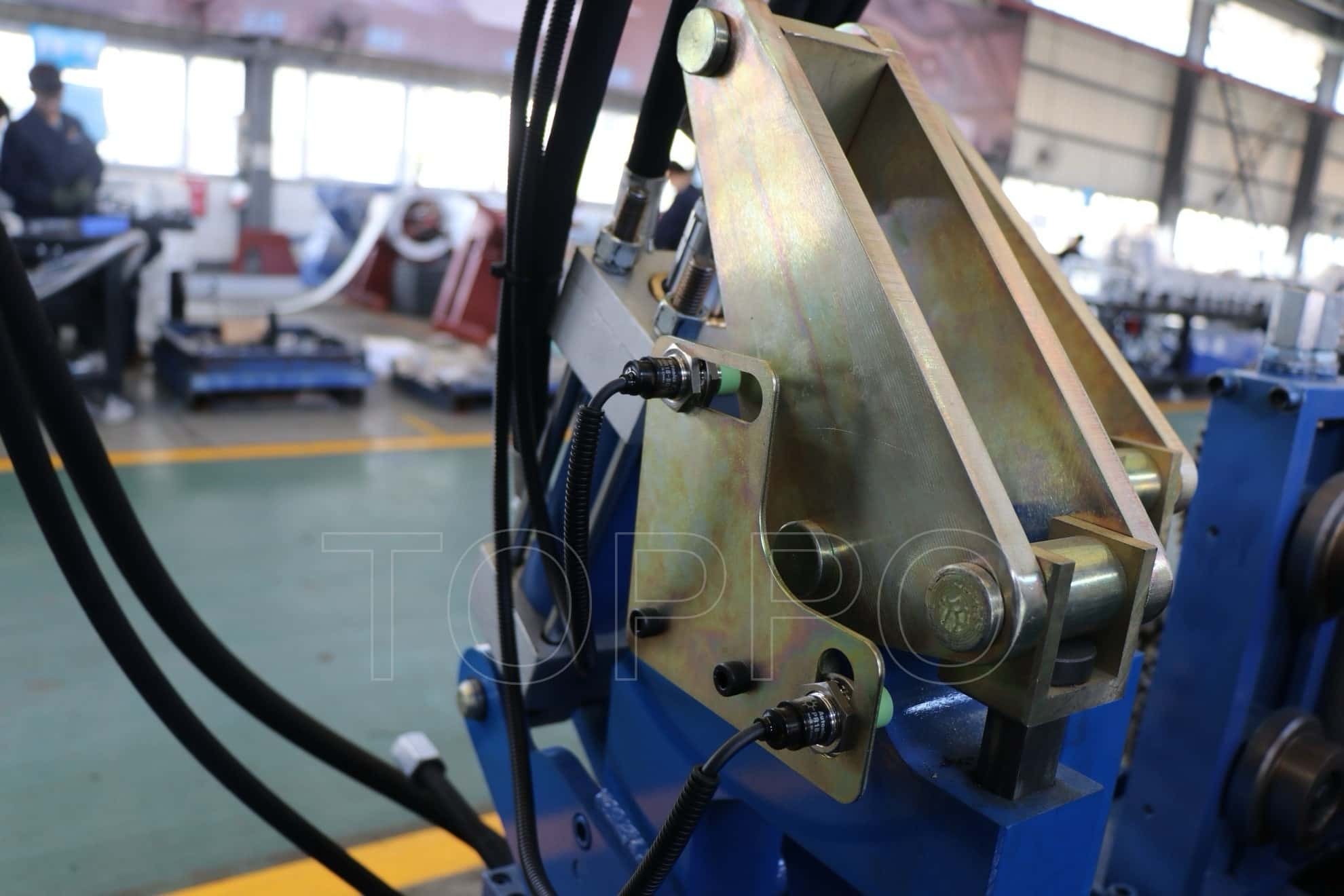 CZU Purlin Roll Forming Machine with Hydraulic Cutting System