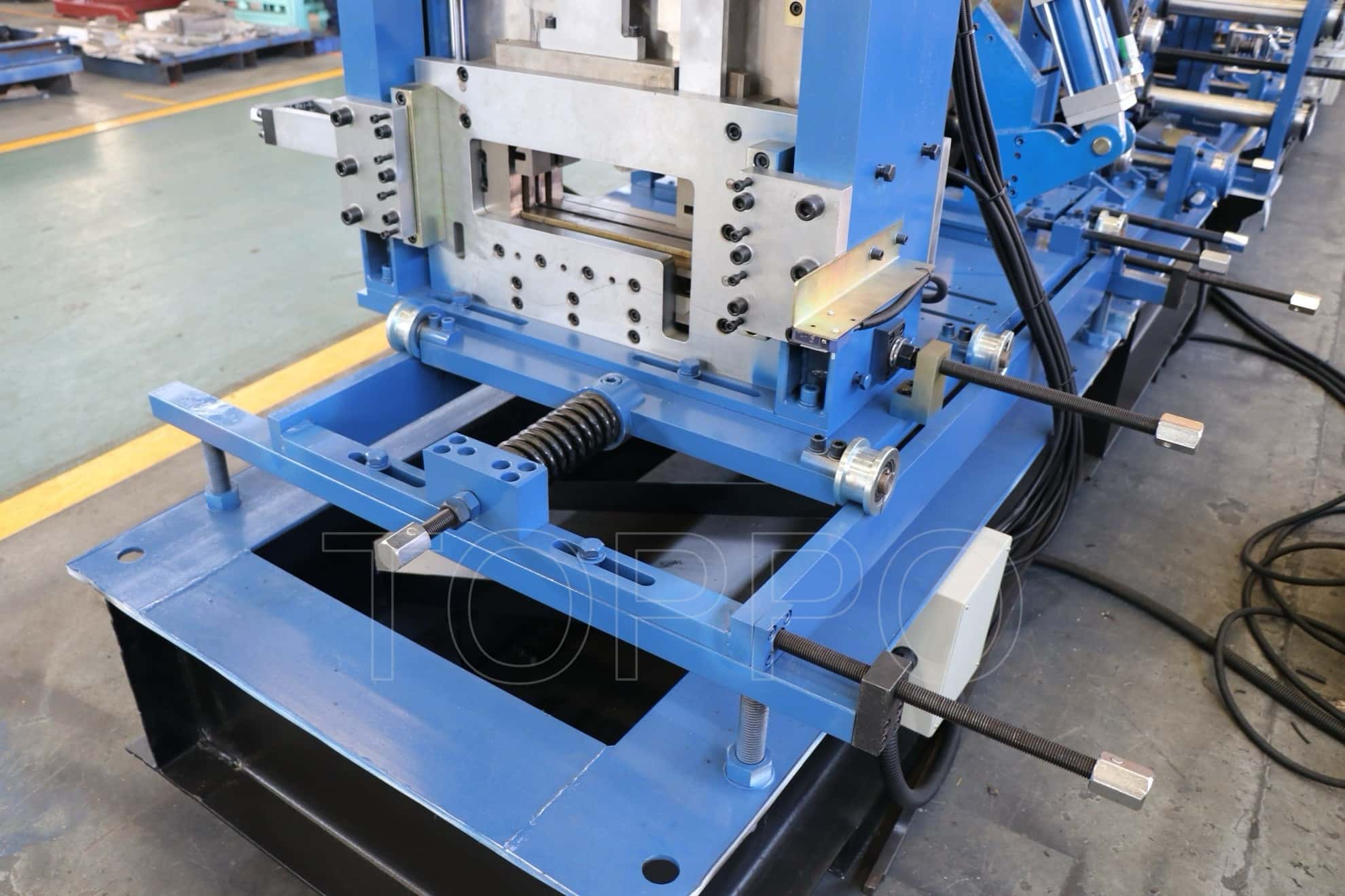 Compact Automatic CZU Purlin Roll Forming Machine with Integrated Punching