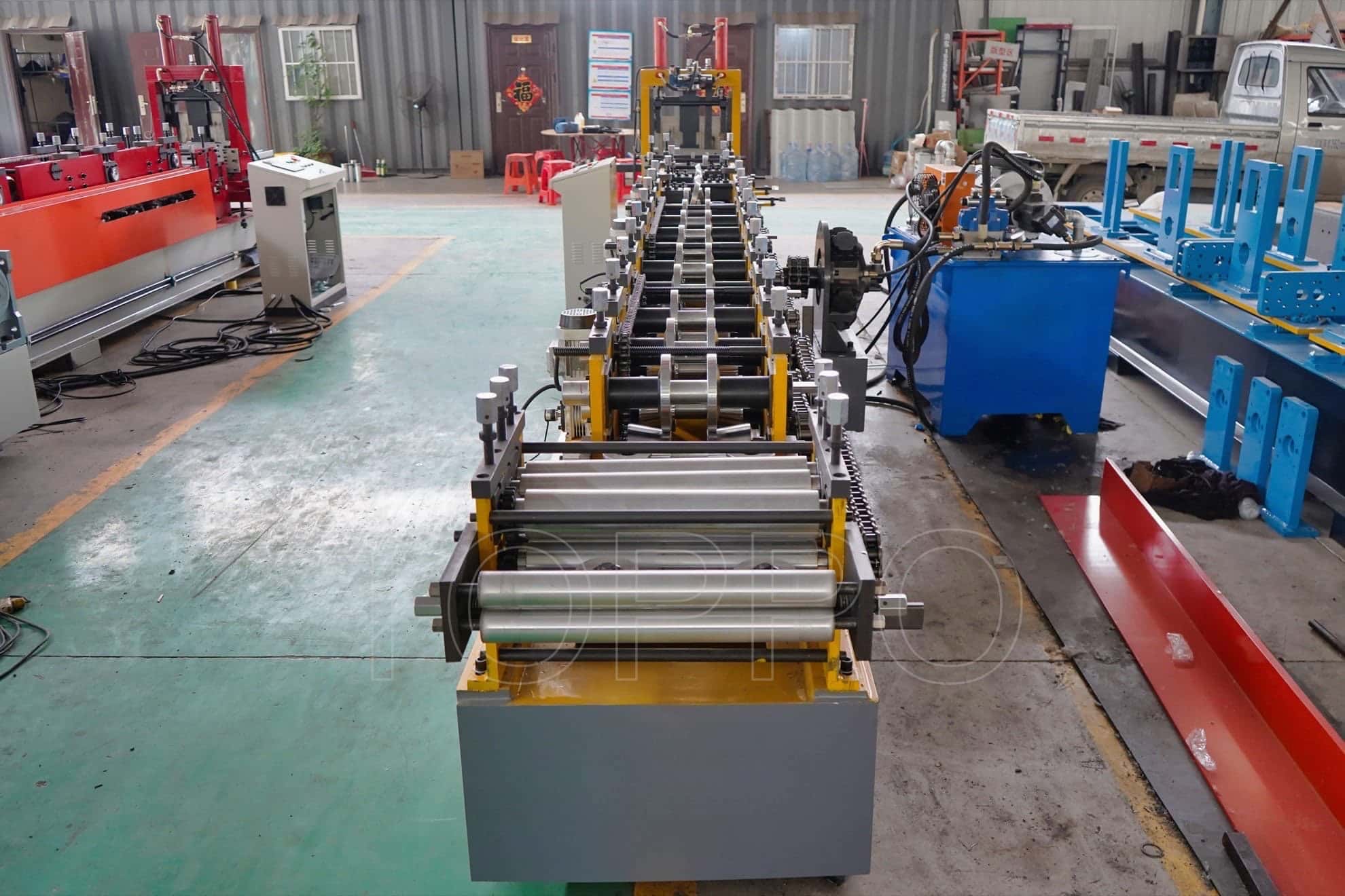 Heavy-Duty Double Motor CZ Purlin Roll Forming Machine with Post Punching