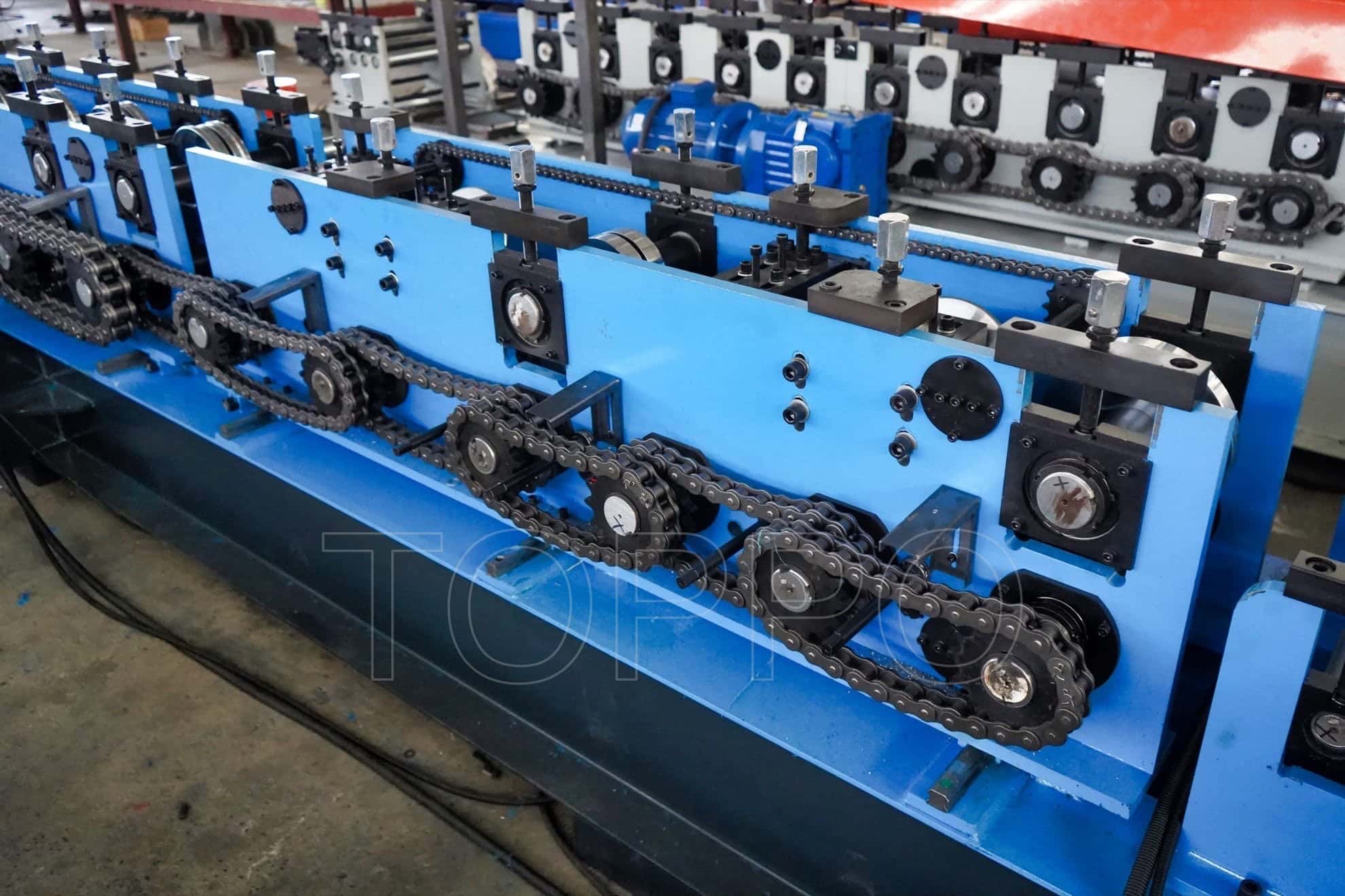 Compact Automatic CZU Purlin Roll Forming Machine with Hydraulic Punching