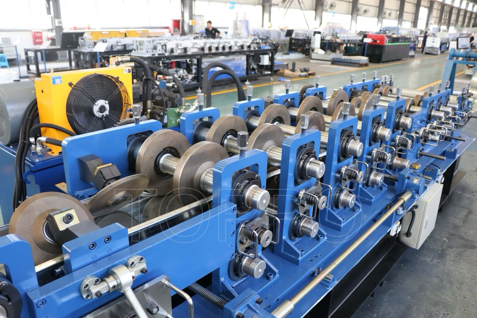 Compact Automatic CZU Purlin Roll Forming Machine with Integrated Punching