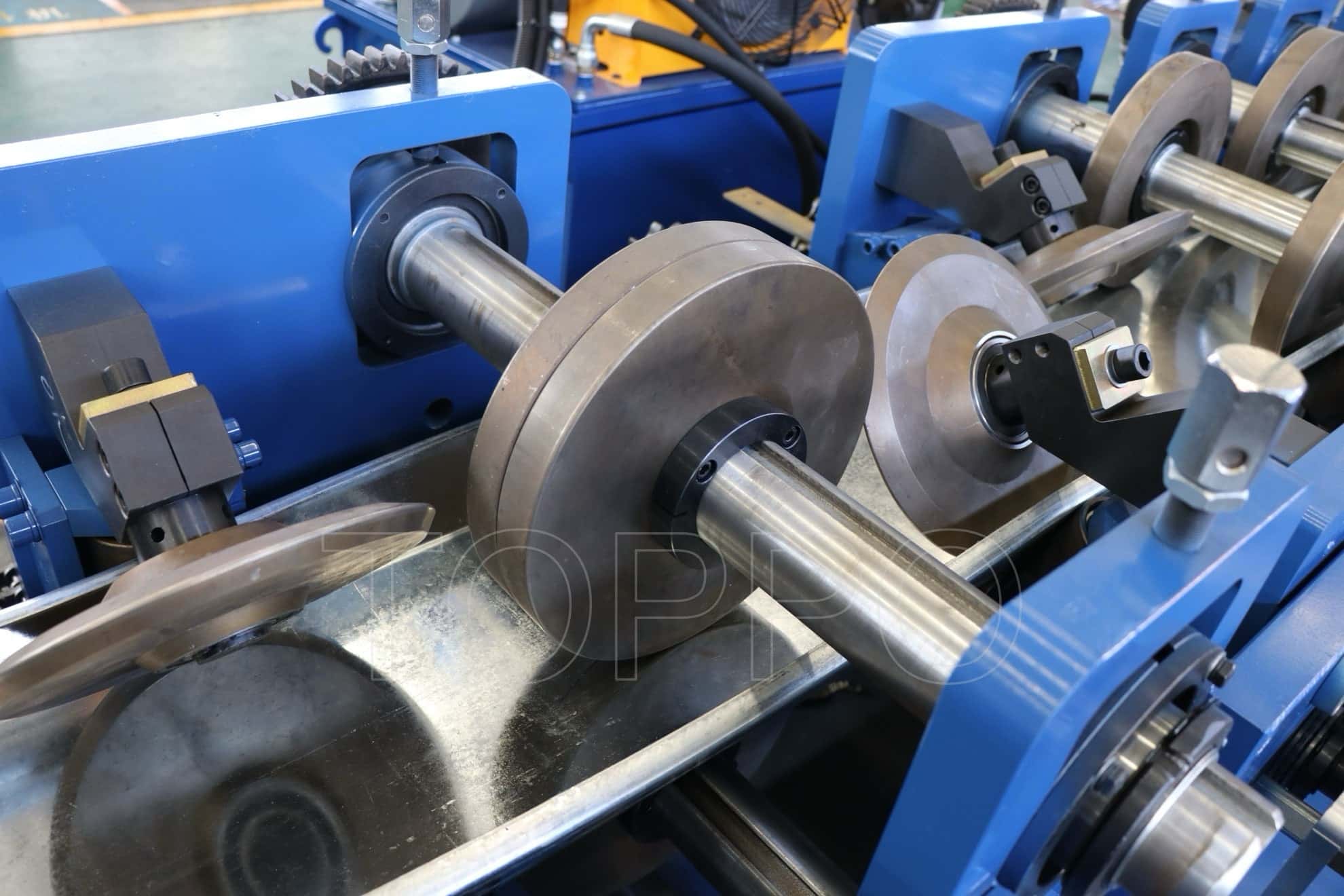 Fully Automatic CZU Purlin Roll Forming Machine with Hydraulic Punching