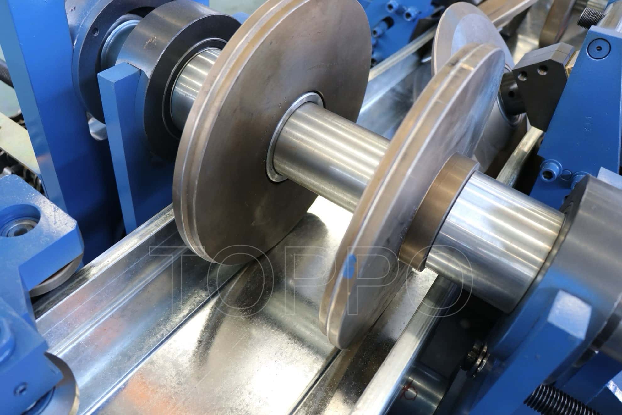 Fully Automatic CZU Purlin Roll Forming Machine with Hydraulic Punching