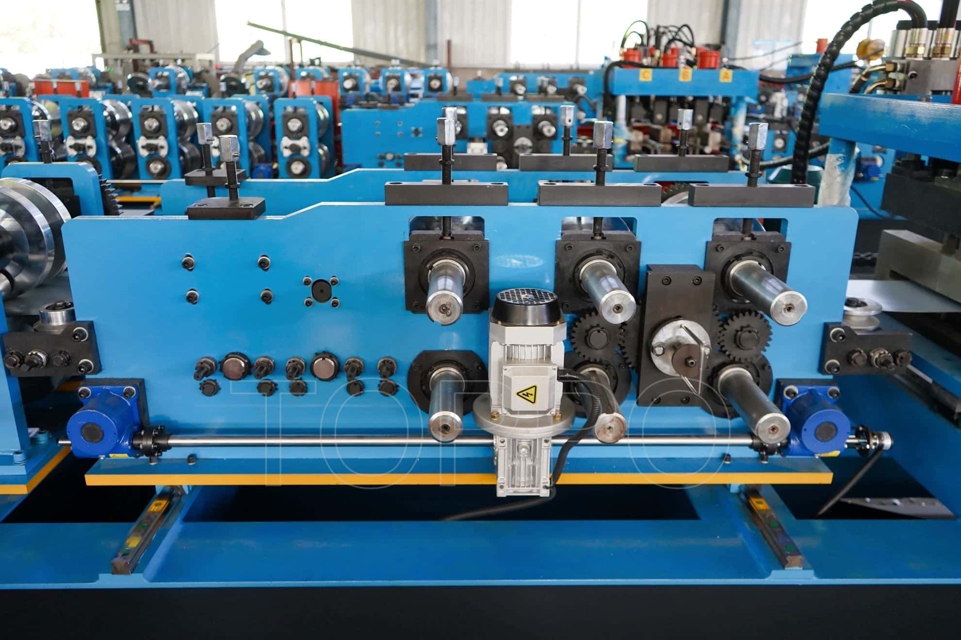 Heavy Duty Automatic CZU Purlin Roll Forming Machine Line
