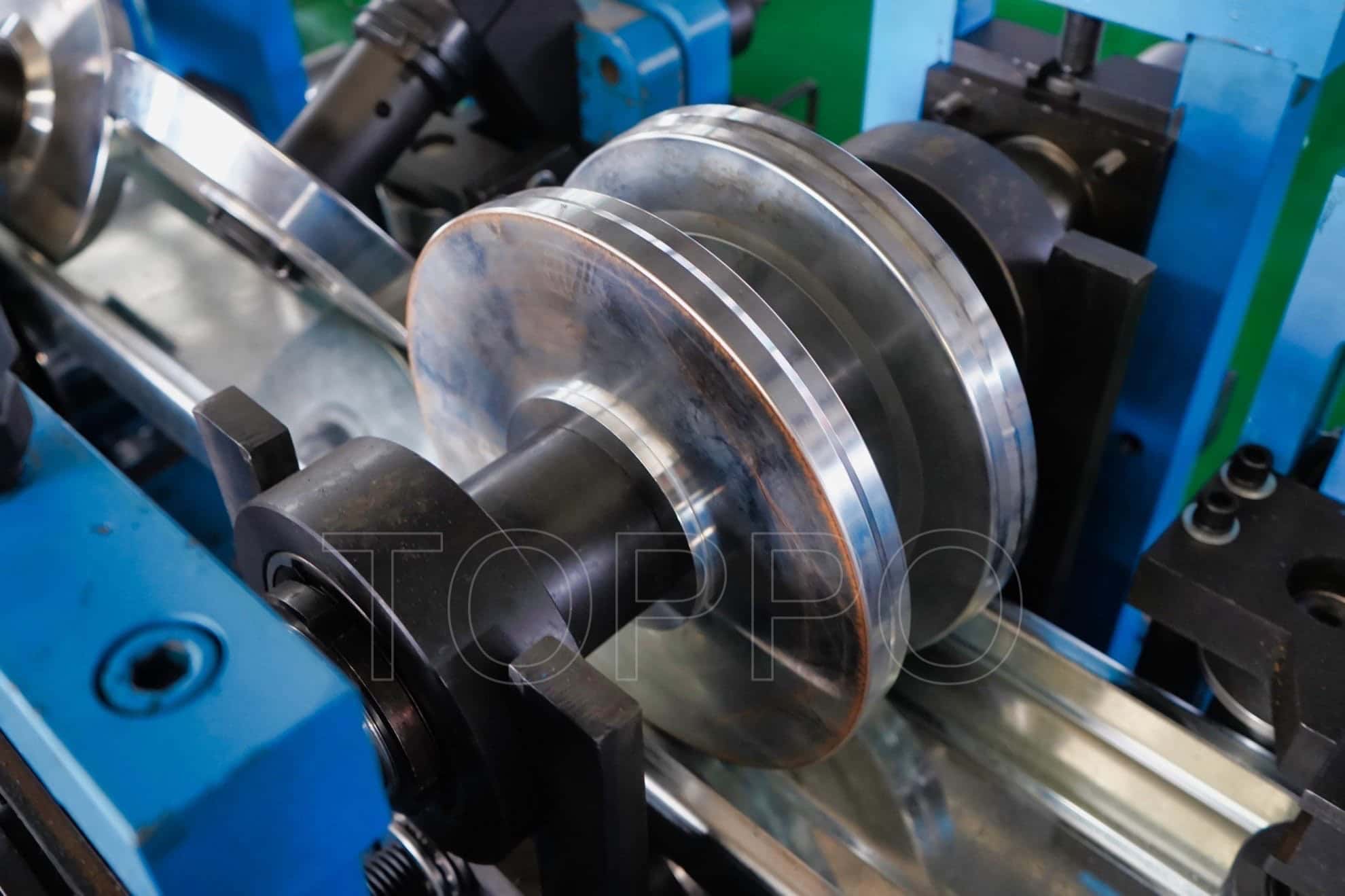 High Accuracy CZU Purlin Roll Forming Machine with Precision Rollers