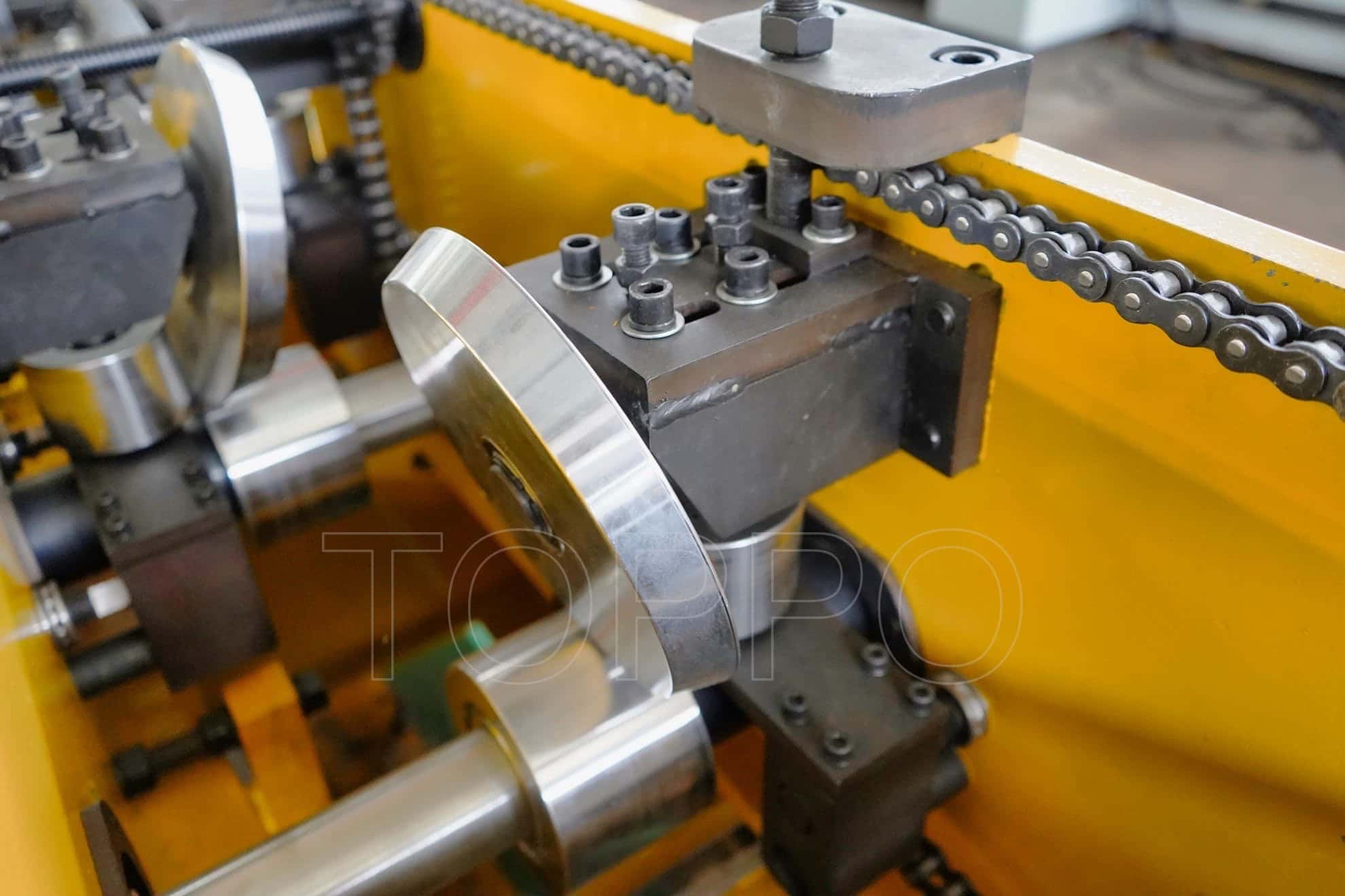 Heavy Duty CZU Purlin Roll Forming Machine with Automatic Width Adjustment