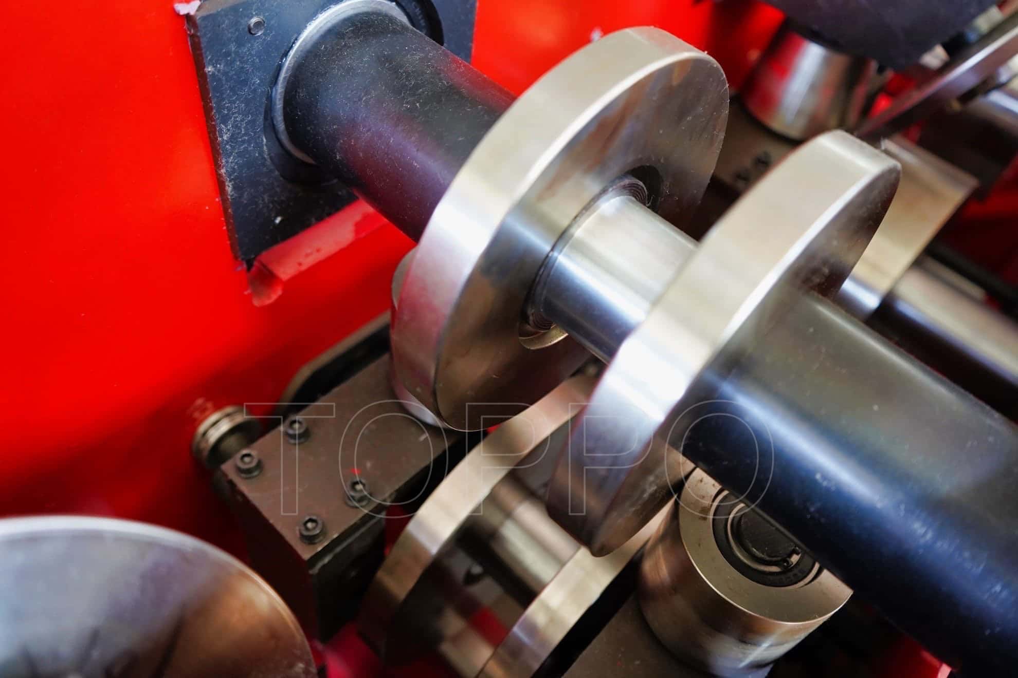 Heavy Frame Red Automatic CZU Purlin Roll Forming Machine