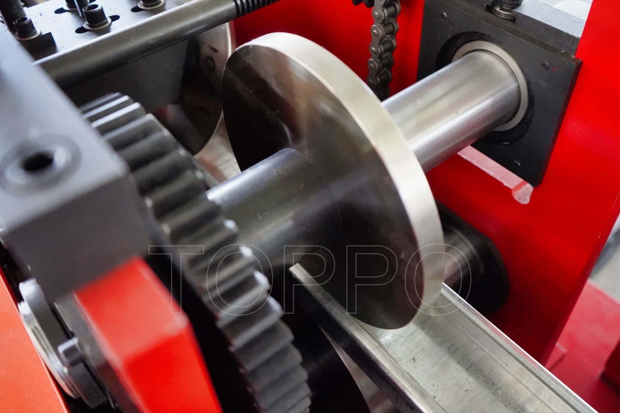 Heavy Frame Red Automatic CZU Purlin Roll Forming Machine