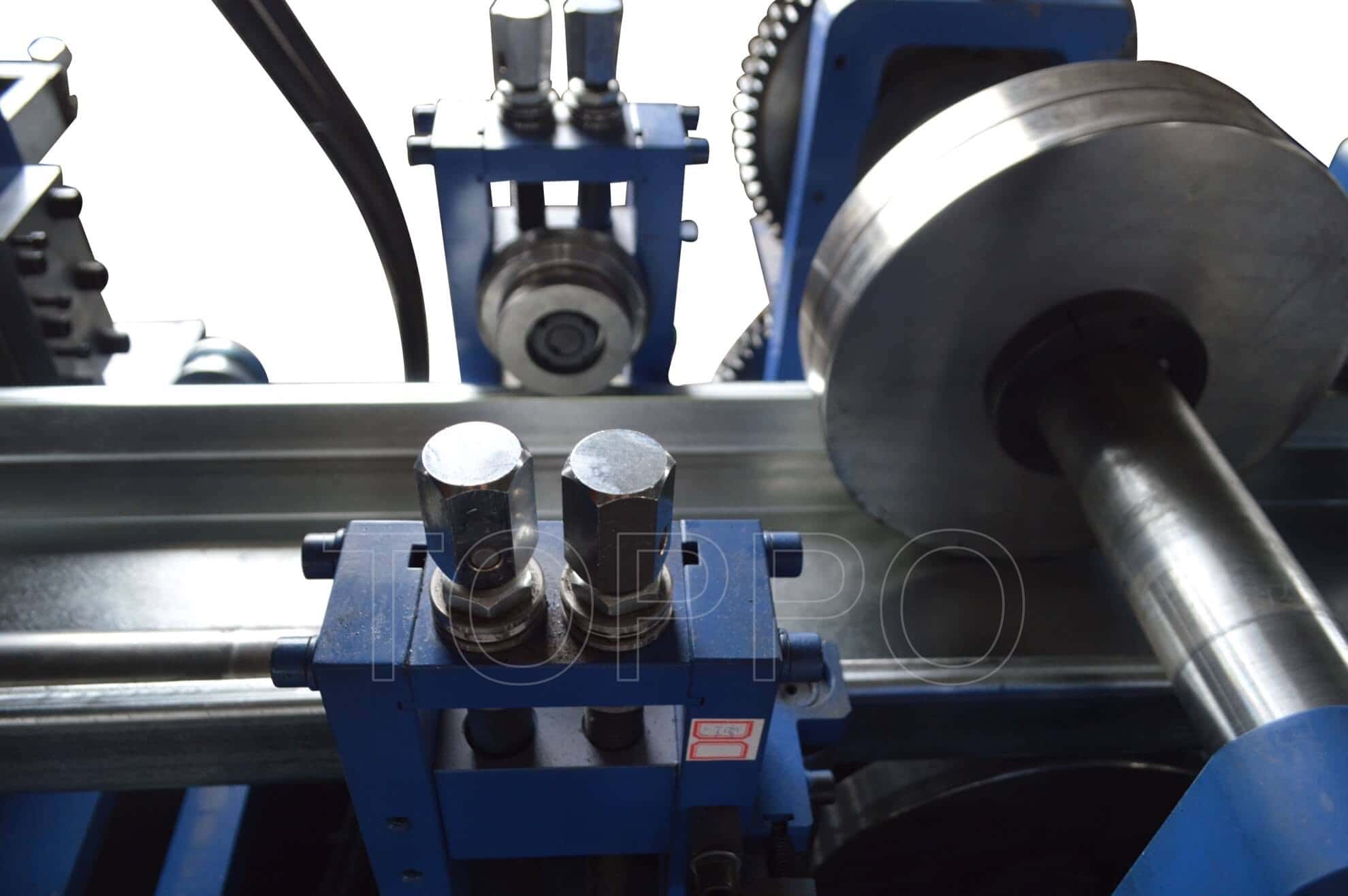 Heavy Duty Automatic CZU Purlin Roll Forming Machine with Hydraulic Punching