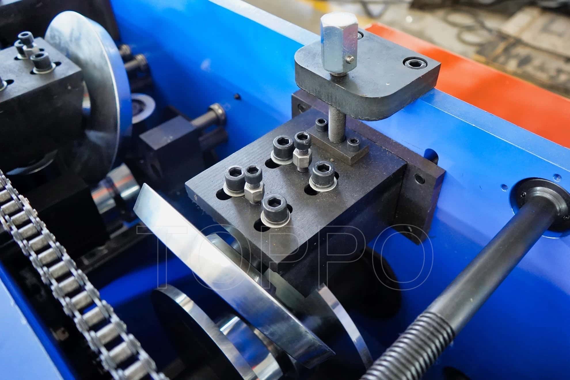 Advanced Automatic CZU Purlin Roll Forming Machine with Servo Punching and Hydraulic Cutting