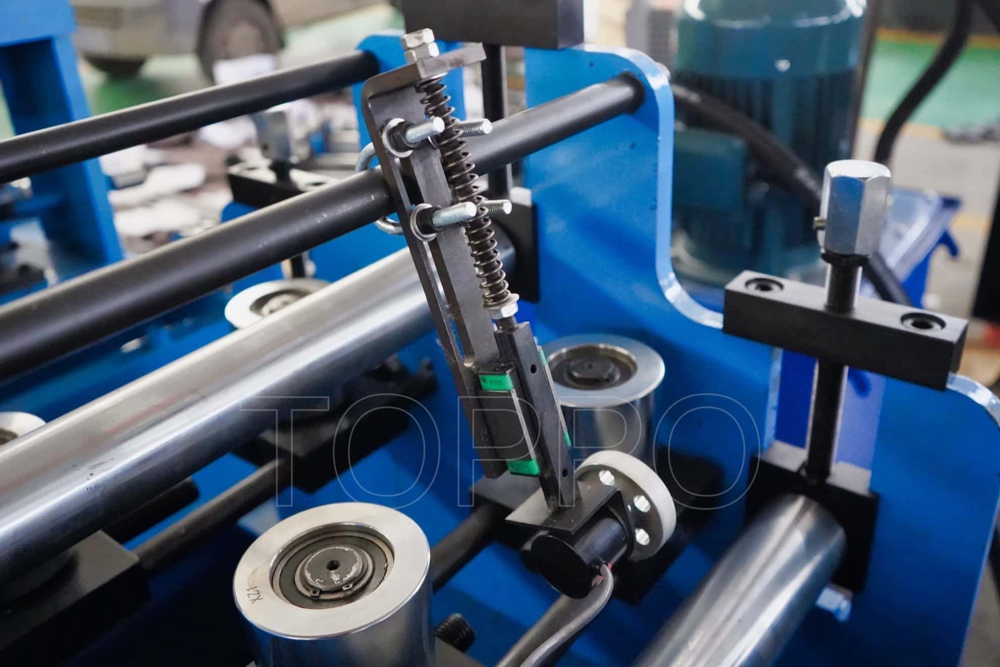 Advanced Automatic CZU Purlin Roll Forming Machine with Online Punching