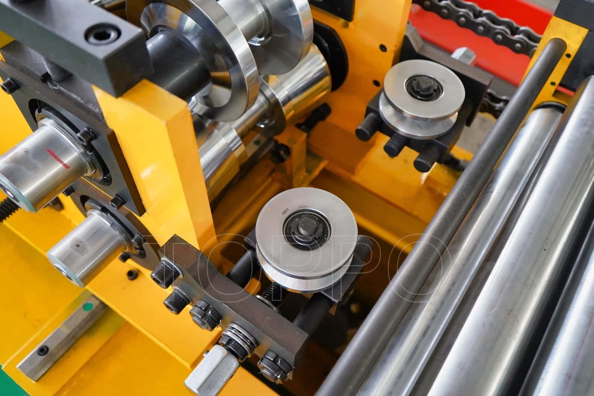 Yellow Frame Automatic CZU Purlin Roll Forming Machine