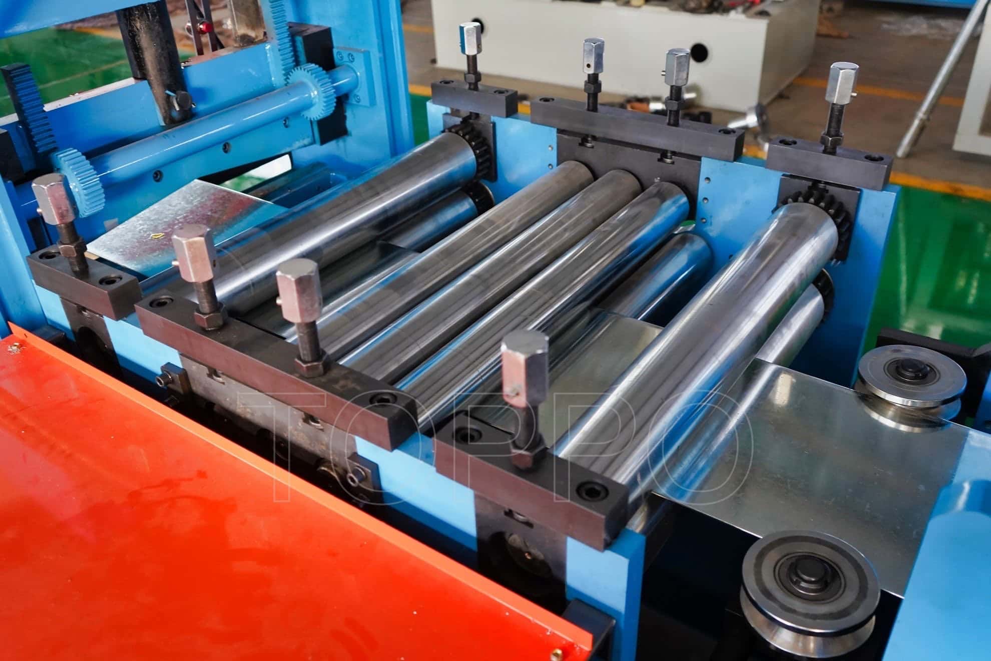 High Accuracy CZU Purlin Roll Forming Machine with Precision Rollers