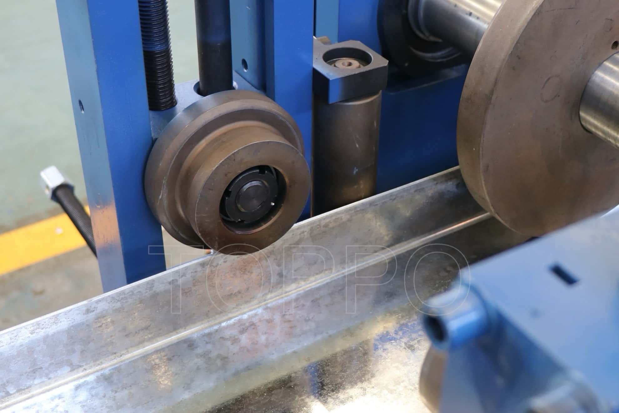 PLC Controlled CZU Purlin Roll Forming Machine for Steel Structure