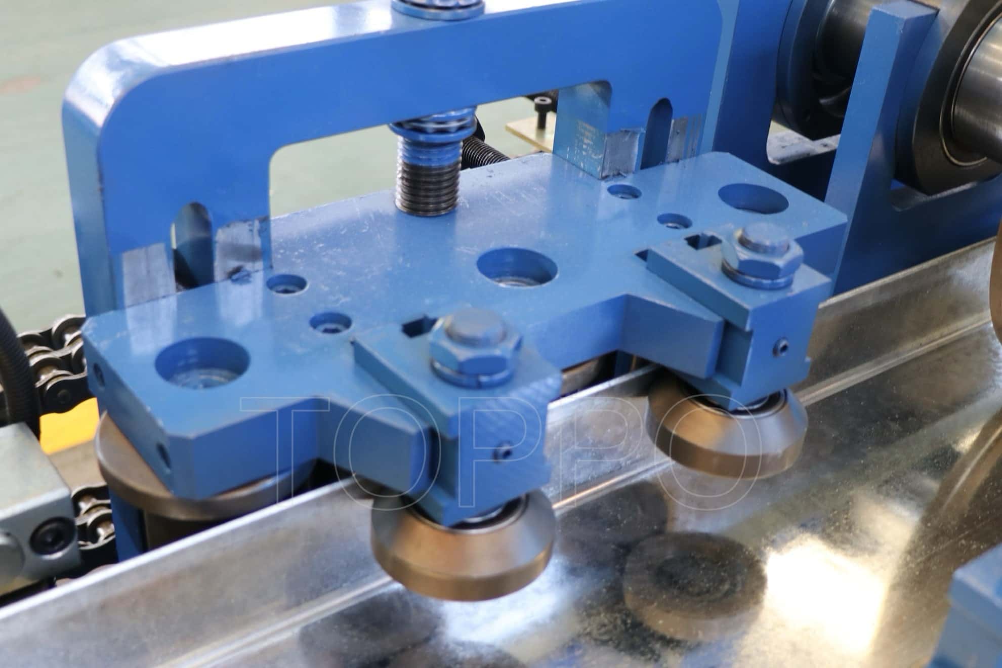 PLC Controlled CZU Purlin Roll Forming Machine for Steel Structure