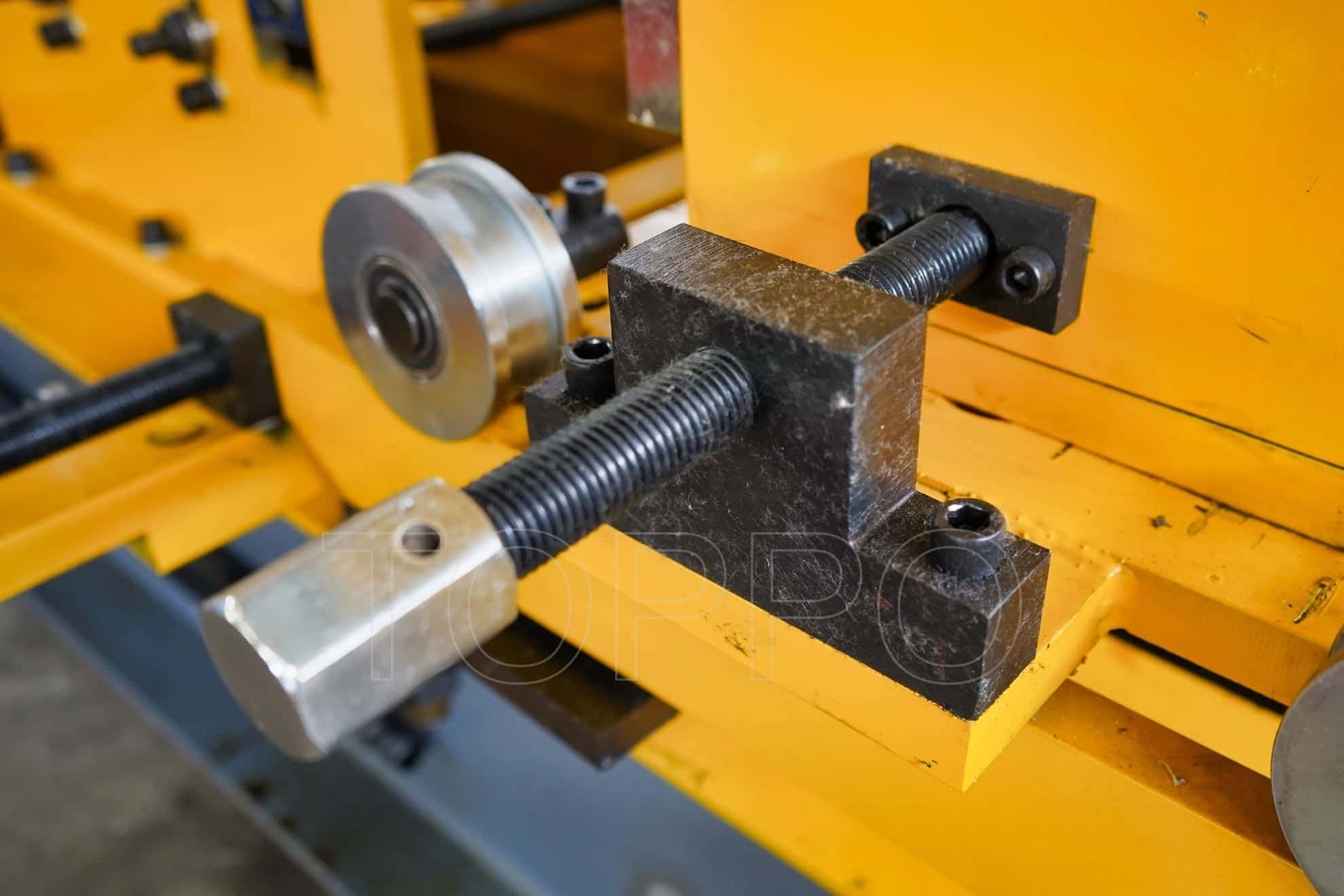 Heavy Duty Automatic CZU Purlin Roll Forming Machine Line