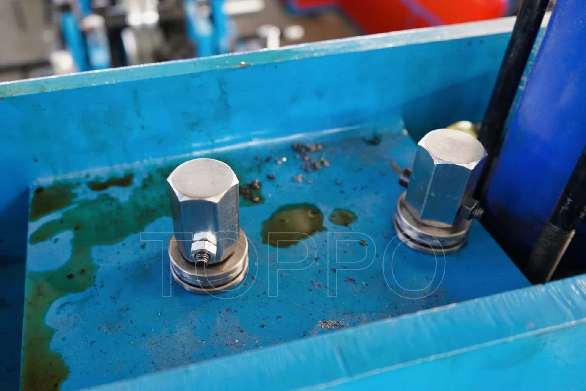 Heavy Duty Automatic CZU Purlin Roll Forming Machine with Hydraulic Flying Cutting