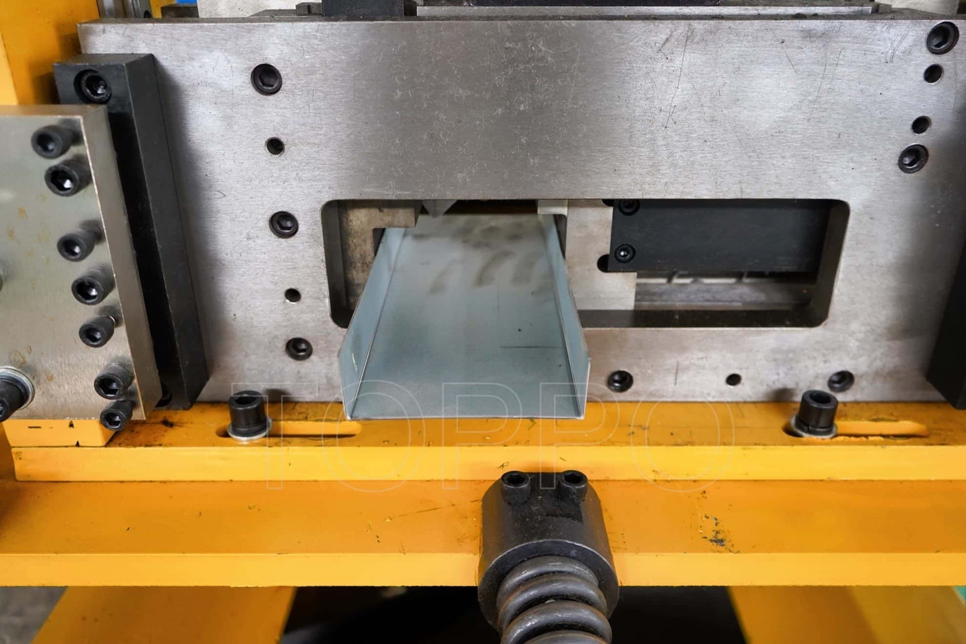 Automatic CZU Purlin Roll Forming Machine